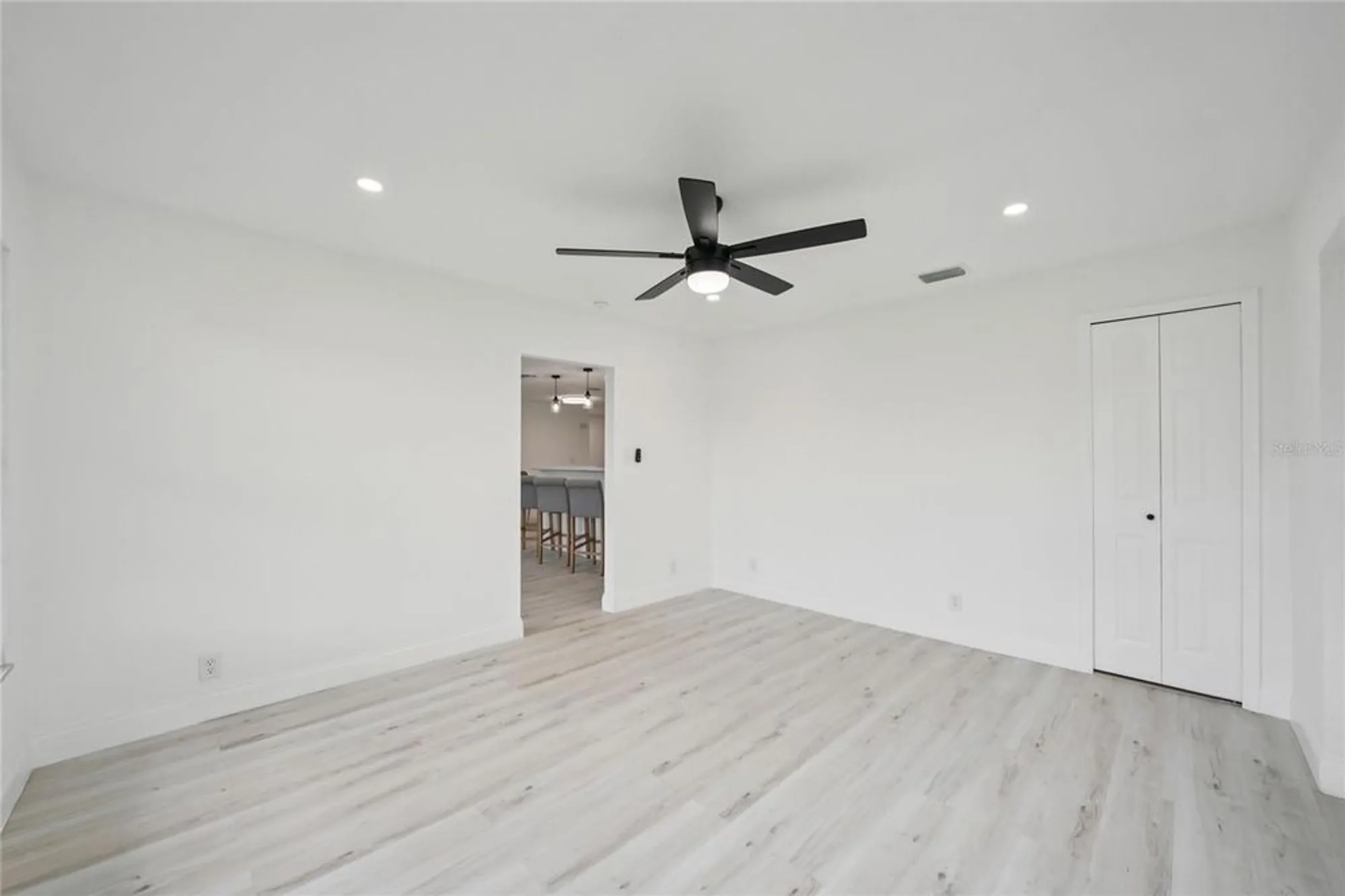 Property Slideshow image 24 of 58 | 9218 39th ln, Pinellas Park, FL, 33782