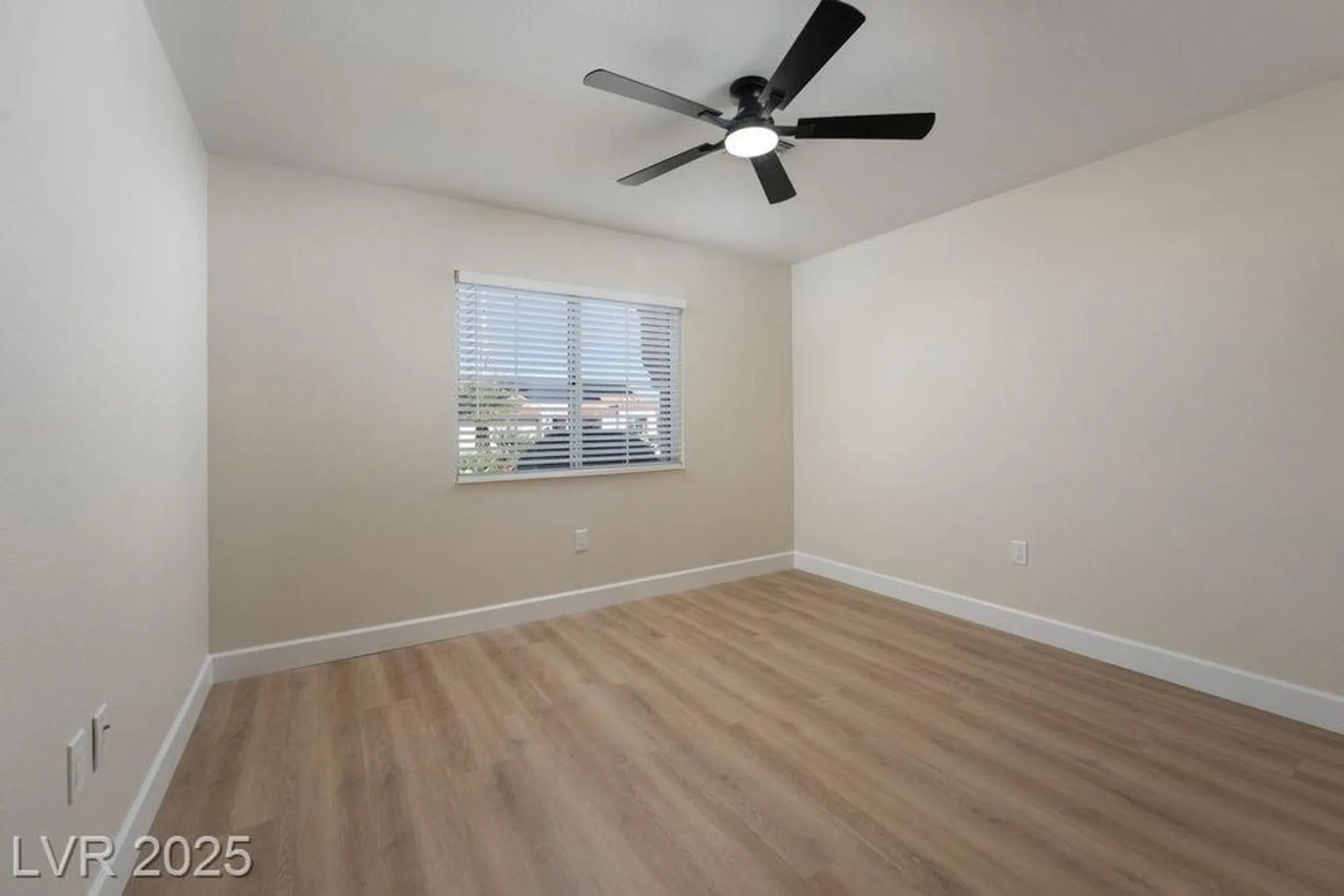 Property Slideshow image 14 of 31 | 8513 festival dr, Las Vegas, NV, 89134