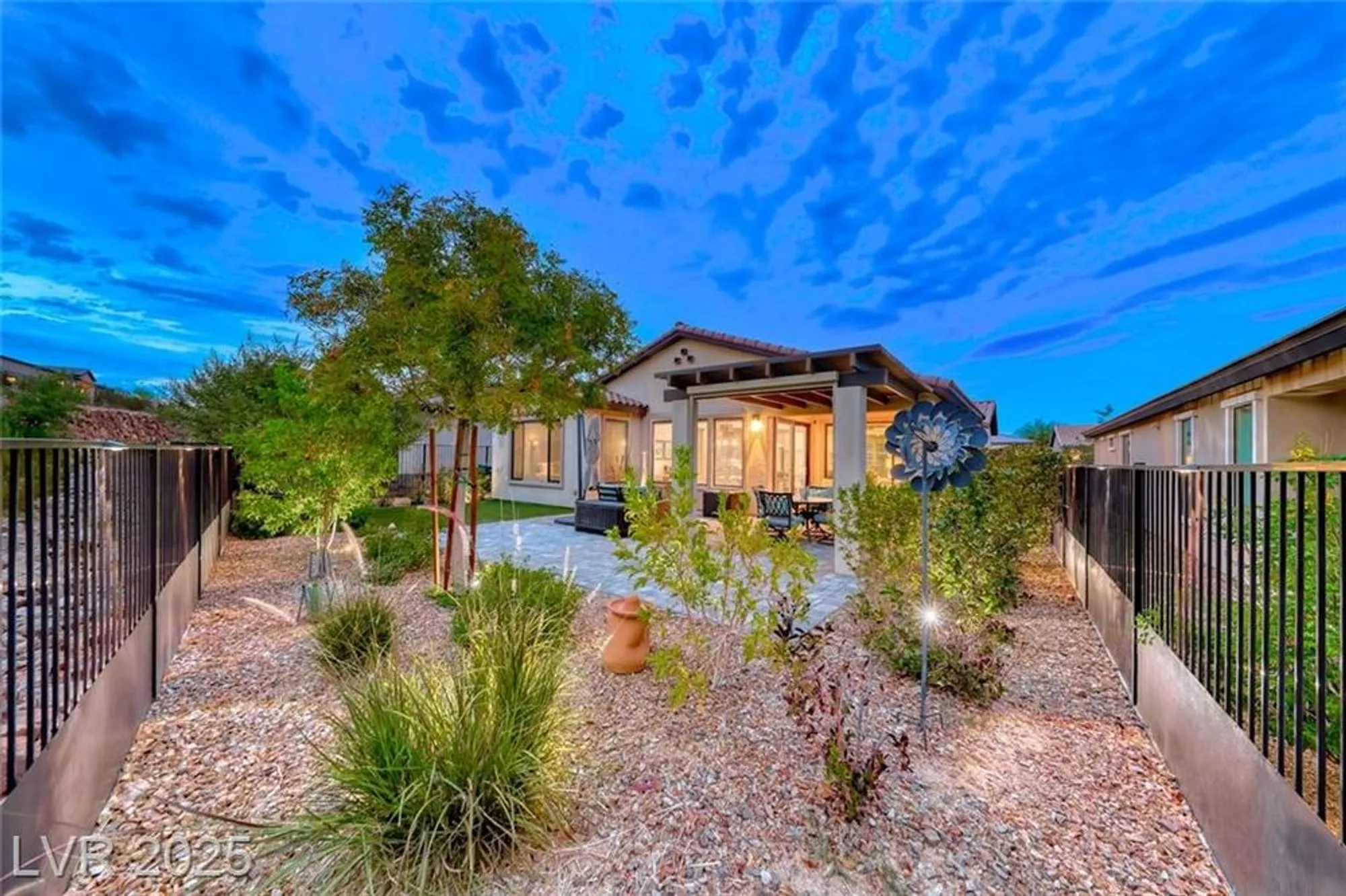 Property Slideshow image 37 of 54 | 13 stone yucca ct, Henderson, NV, 89011