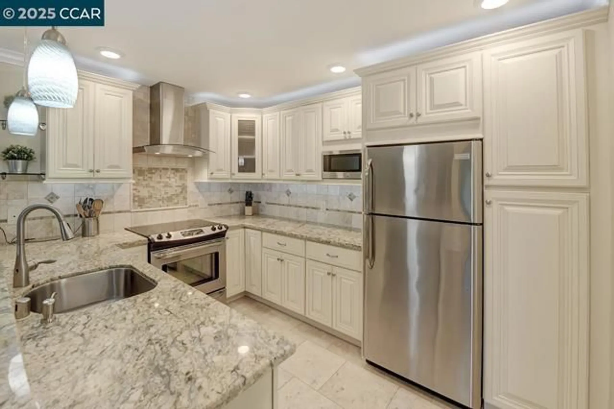 Property Slideshow image 10 of 53 | 1136 rockledge ln apt 6, Walnut Creek, CA, 94595