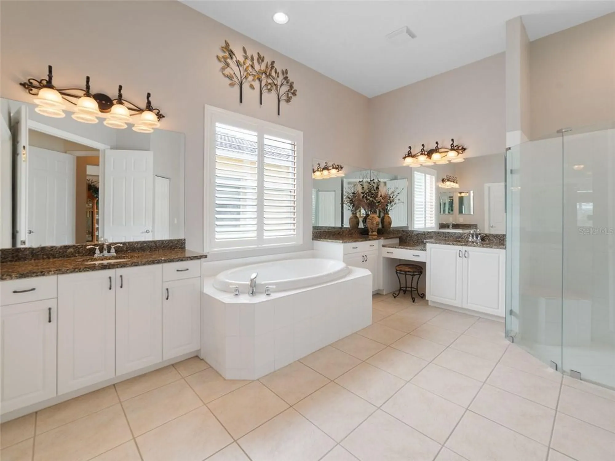 Property Slideshow image 24 of 62 | 5024 ruby flats dr, Wimauma, FL, 33598