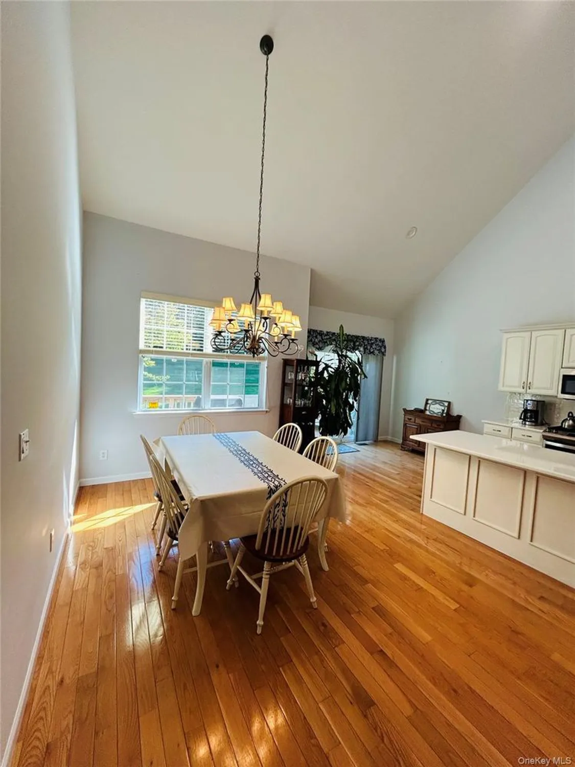 Property Slideshow image 13 of 27 | 37 halley ln, Miller Place, NY, 11764