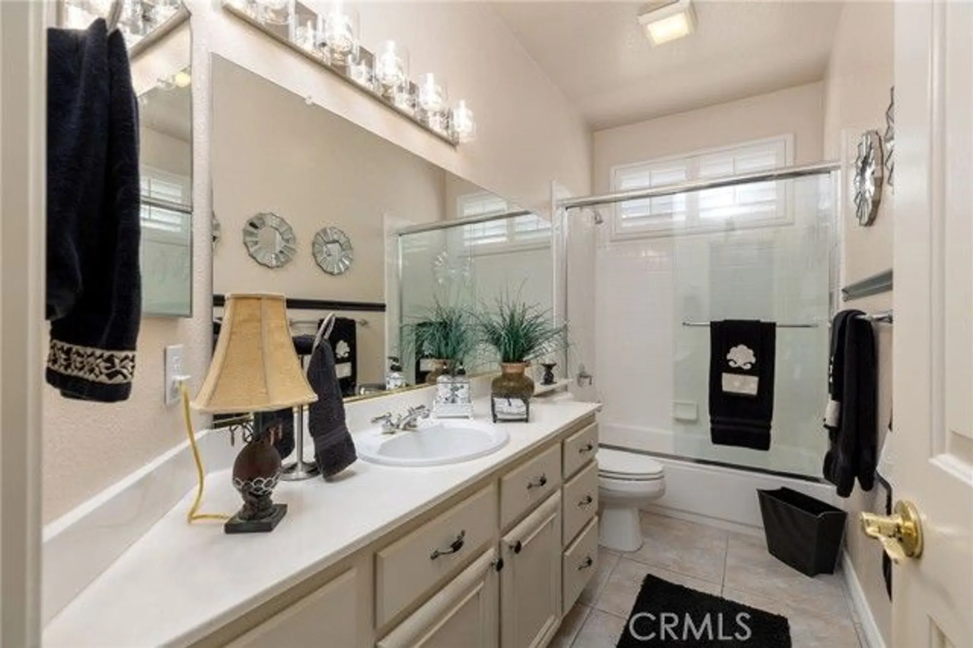 Property Slideshow image 17 of 41 | 4919 singing hills dr, Banning, CA, 92220