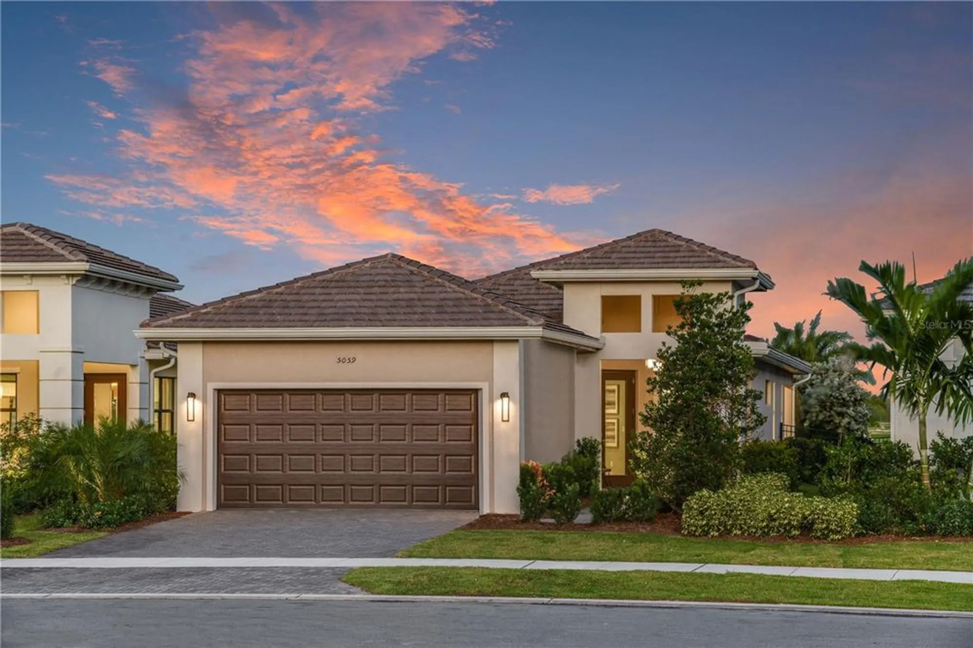 Property Slideshow image 1 of 64 | 18352 rockport pl, Lakewood Ranch, FL, 34211