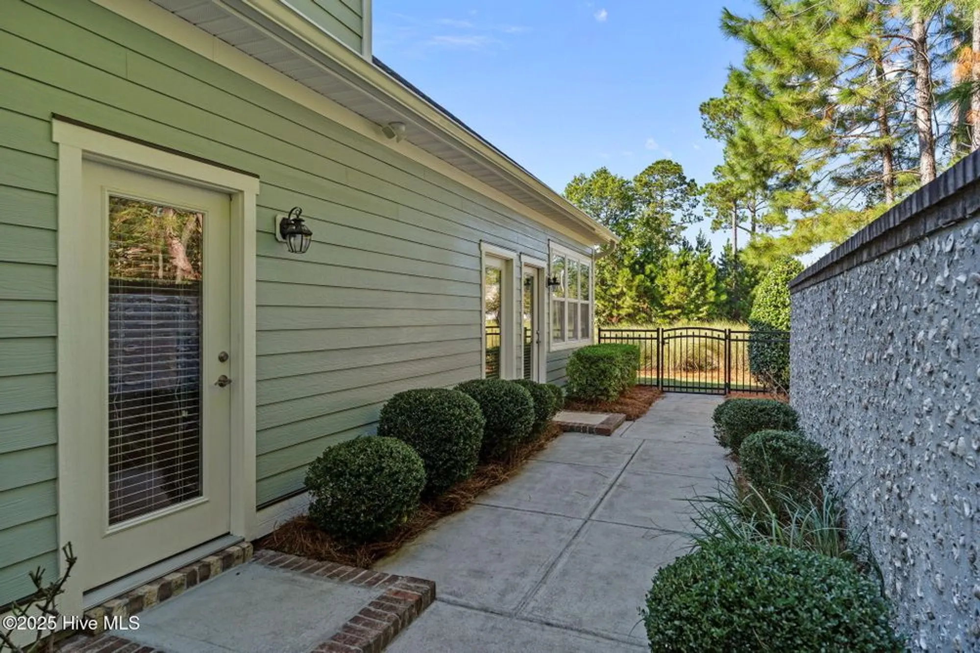 Property Slideshow image 43 of 88 | 6097 shore park dr, Leland, NC, 28451