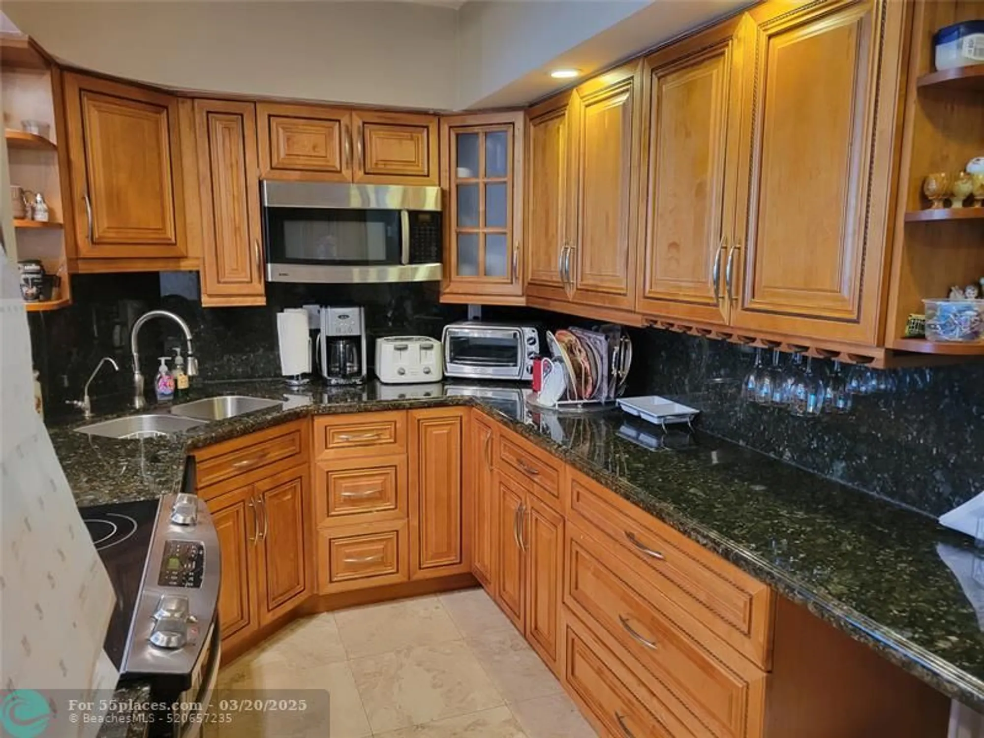Property Slideshow image 4 of 33 | 3233 ne 34th st 322, Fort Lauderdale, FL, 33308