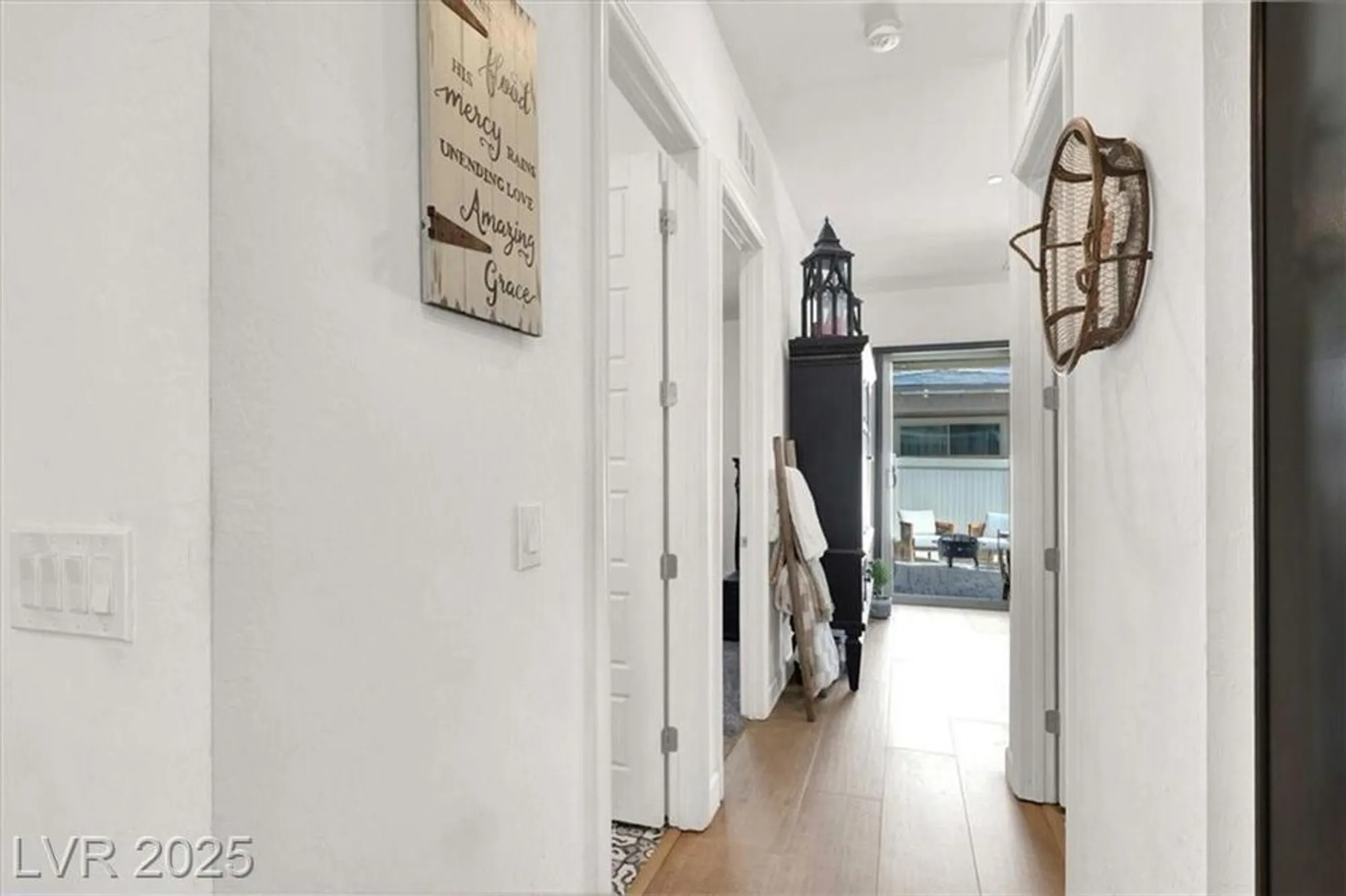 Property Slideshow image 18 of 45 | 727 chopin hills st, Henderson, NV, 89011