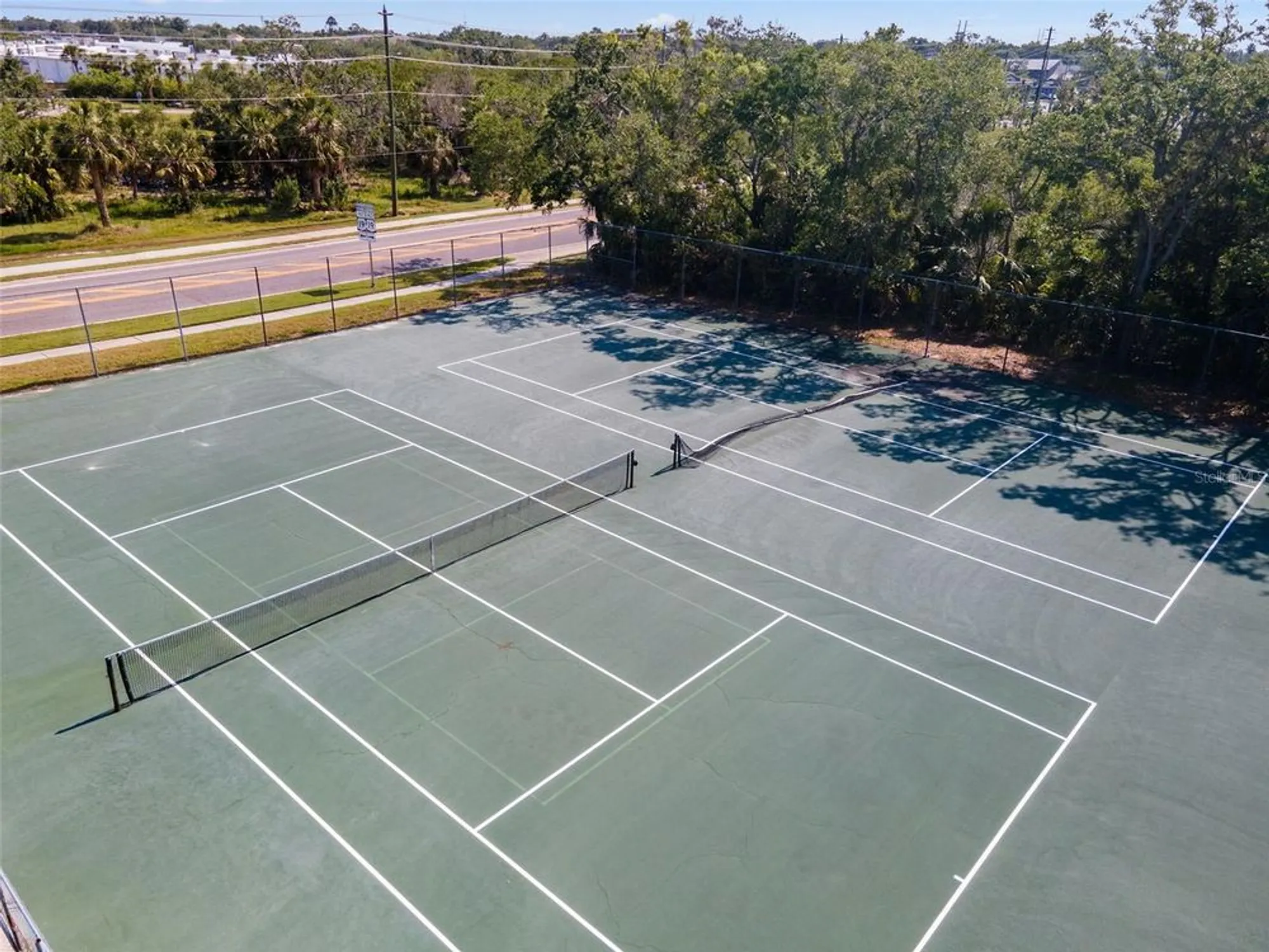 Property Slideshow image 34 of 49 | 1250 s pinellas ave apt 405, Tarpon Springs, FL, 34689