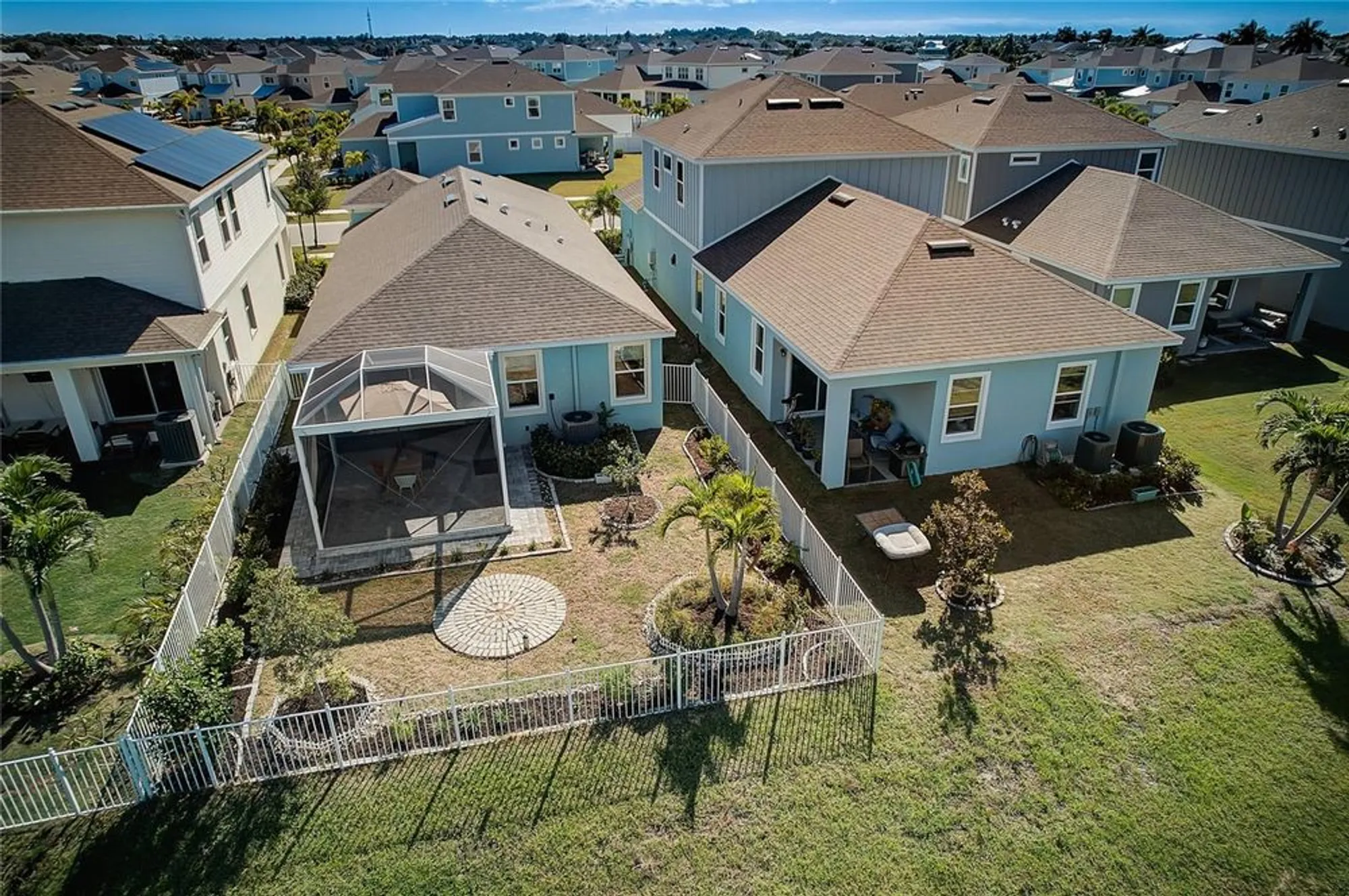 Property Slideshow image 53 of 91 | 411 sandsend ct, Apollo Beach, FL, 33572