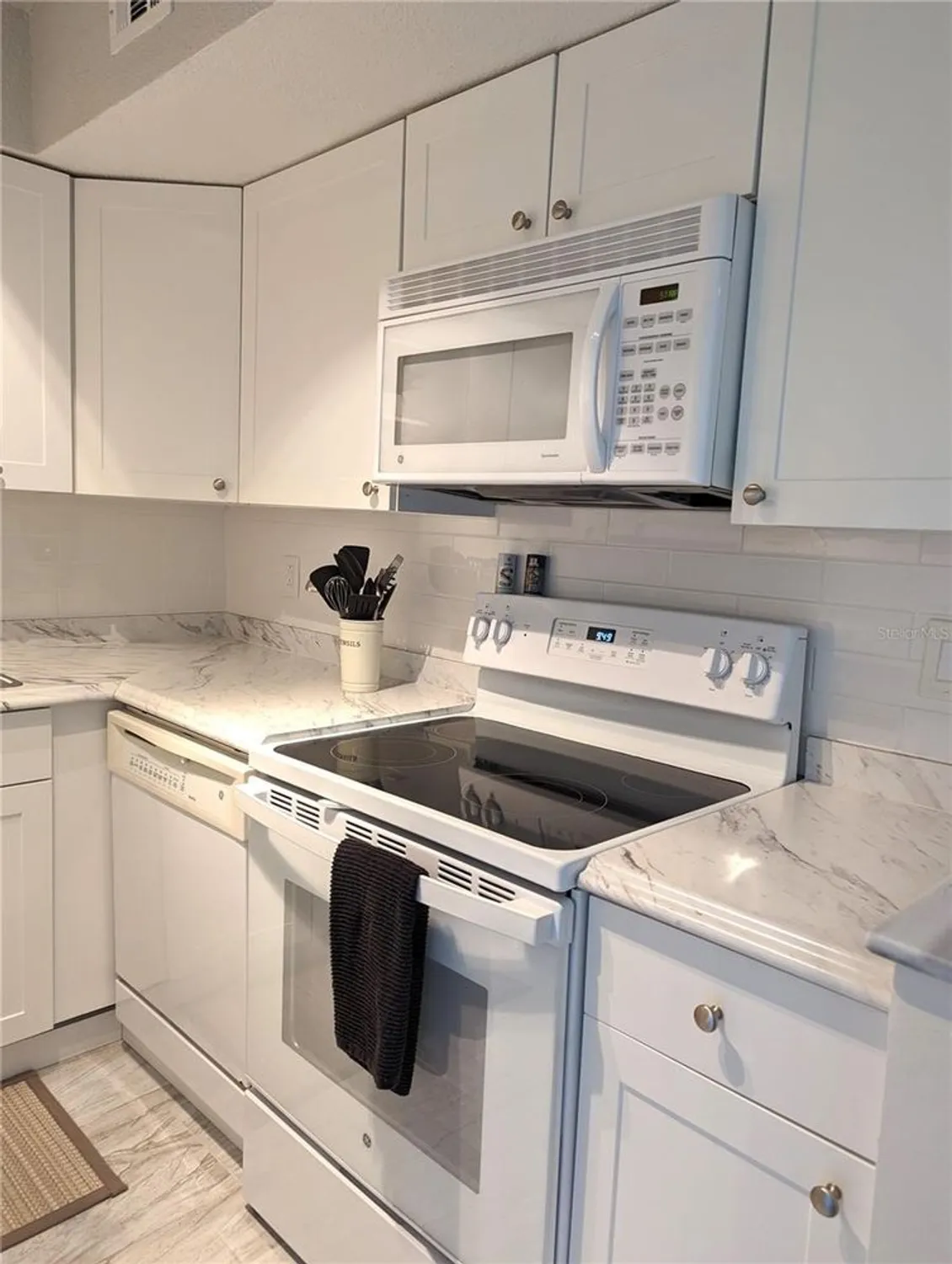 Property Slideshow image 28 of 30 | 2437 harbor blvd apt 210, Port Charlotte, FL, 33952