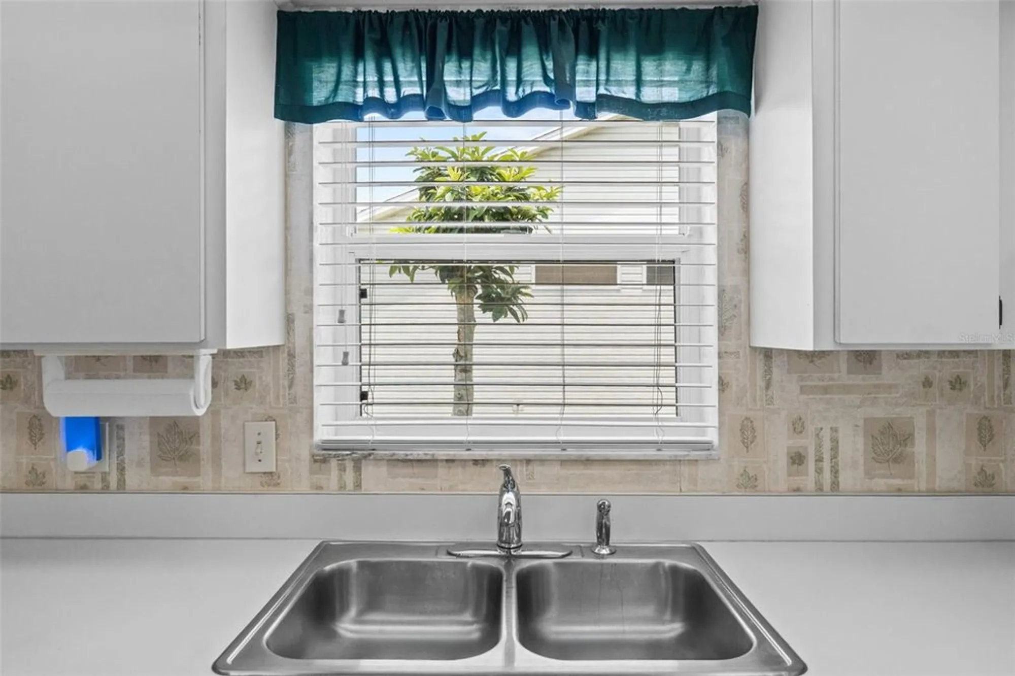 Property Slideshow image 16 of 47 | 3341 highland fairways blvd, Lakeland, FL, 33810