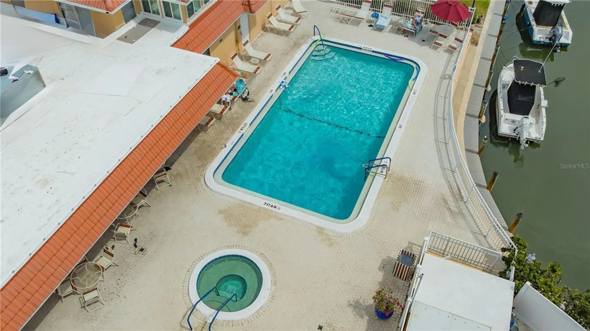 Property Slideshow image 44 of 62 | 1250 n portofino dr apt 208, Sarasota, FL, 34242