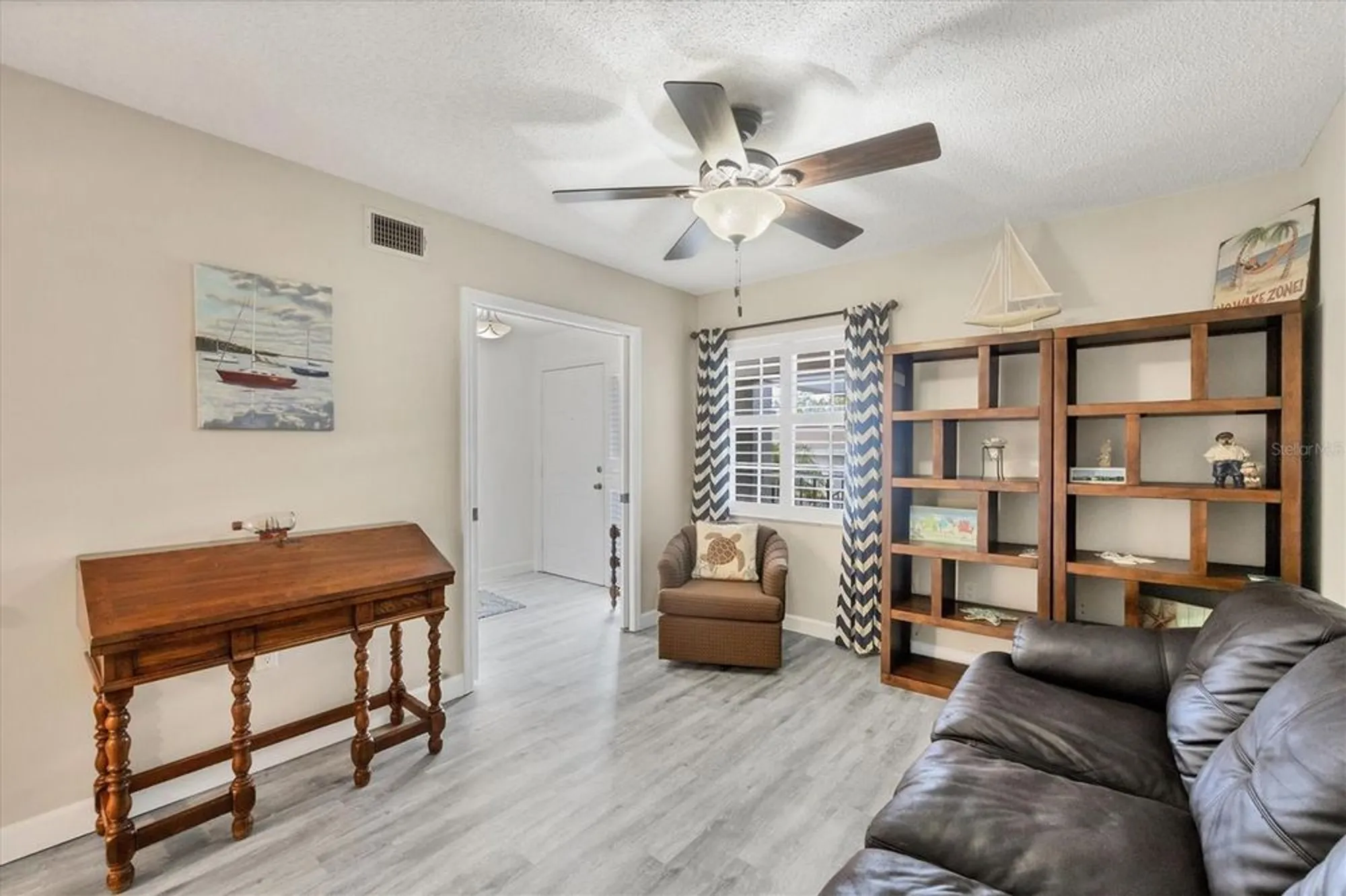 Property Slideshow image 20 of 28 | 1153 edgewater cir, Bradenton, FL, 34209