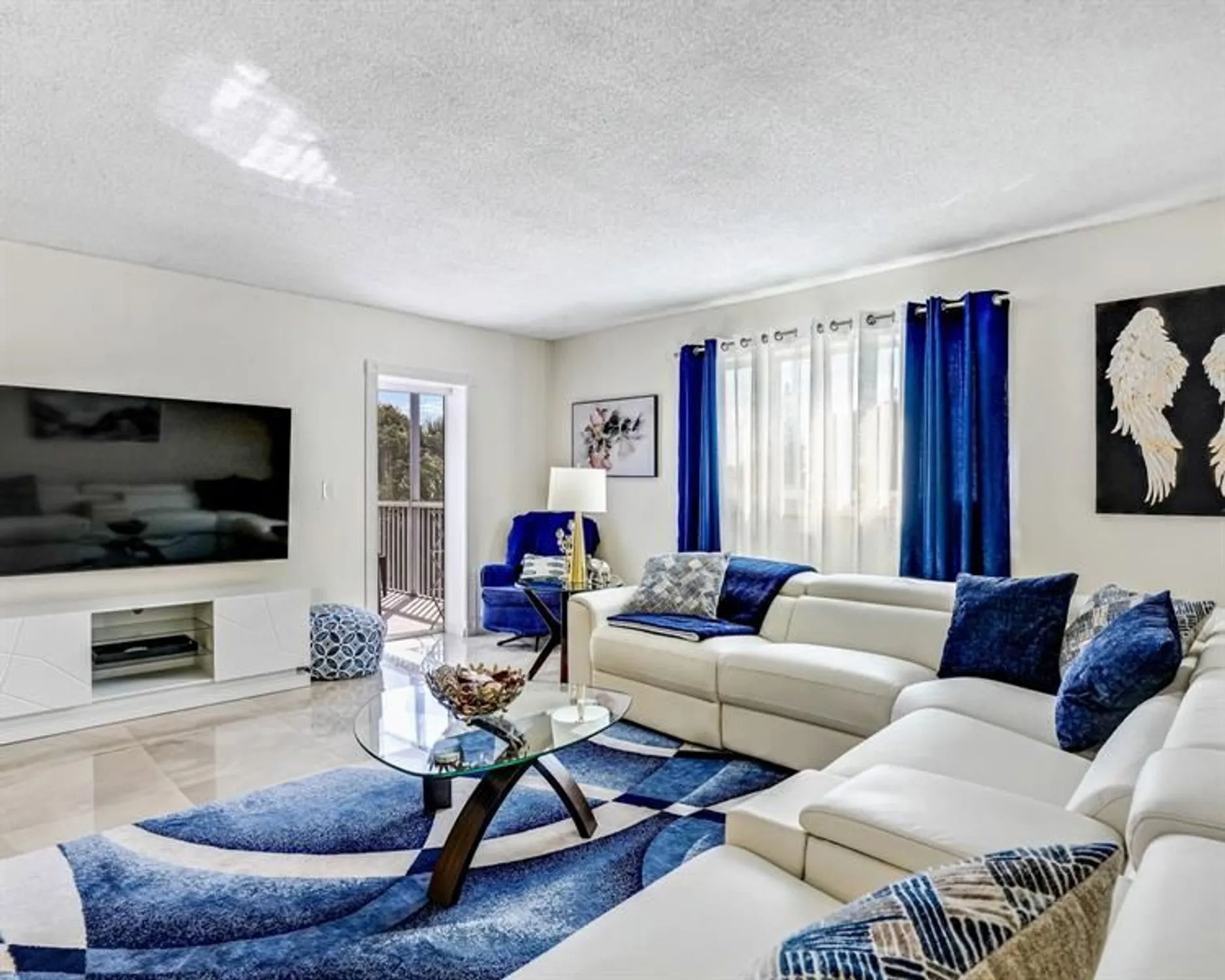 Property Slideshow image 17 of 25 | 4751 nw 21st st 300, Lauderhill, FL, 33313