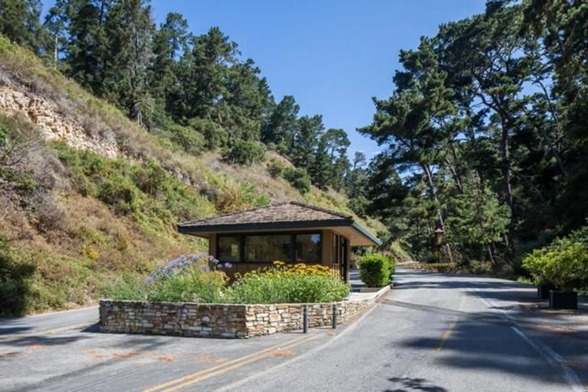 Property Slideshow image 19 of 37 | 261 del mesa carmel, Carmel, CA, 93923