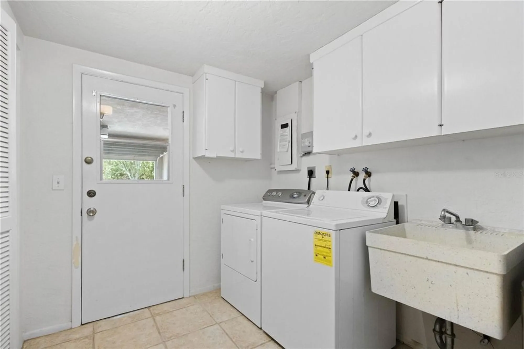 Property Slideshow image 29 of 35 | 3328 dartmouth ln 1012, Sarasota, FL, 34239