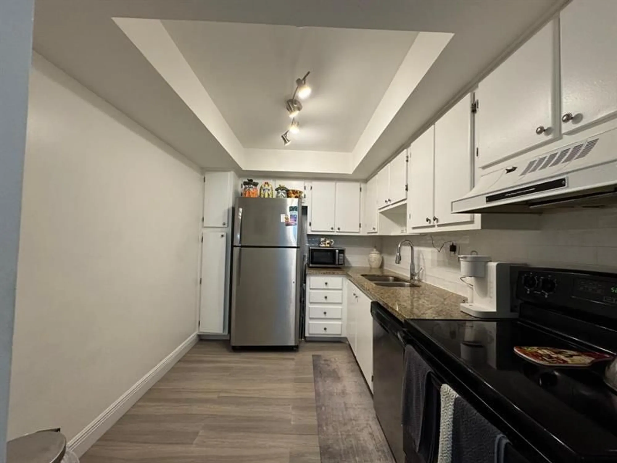 Property Slideshow image 5 of 40 | 6701 n university dr apt 216, Tamarac, FL, 33321