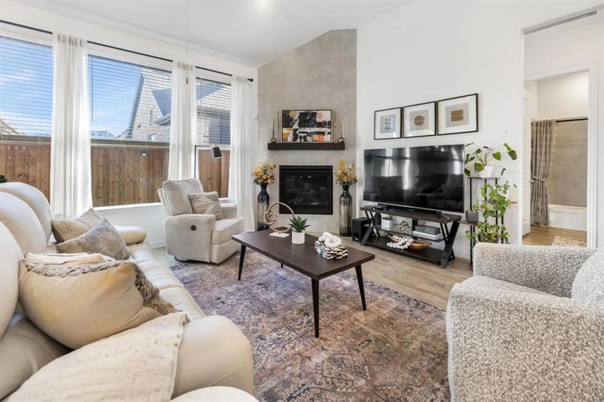 Property Slideshow image 17 of 28 | 4745 kings garden pkwy, Arlington, TX, 76005