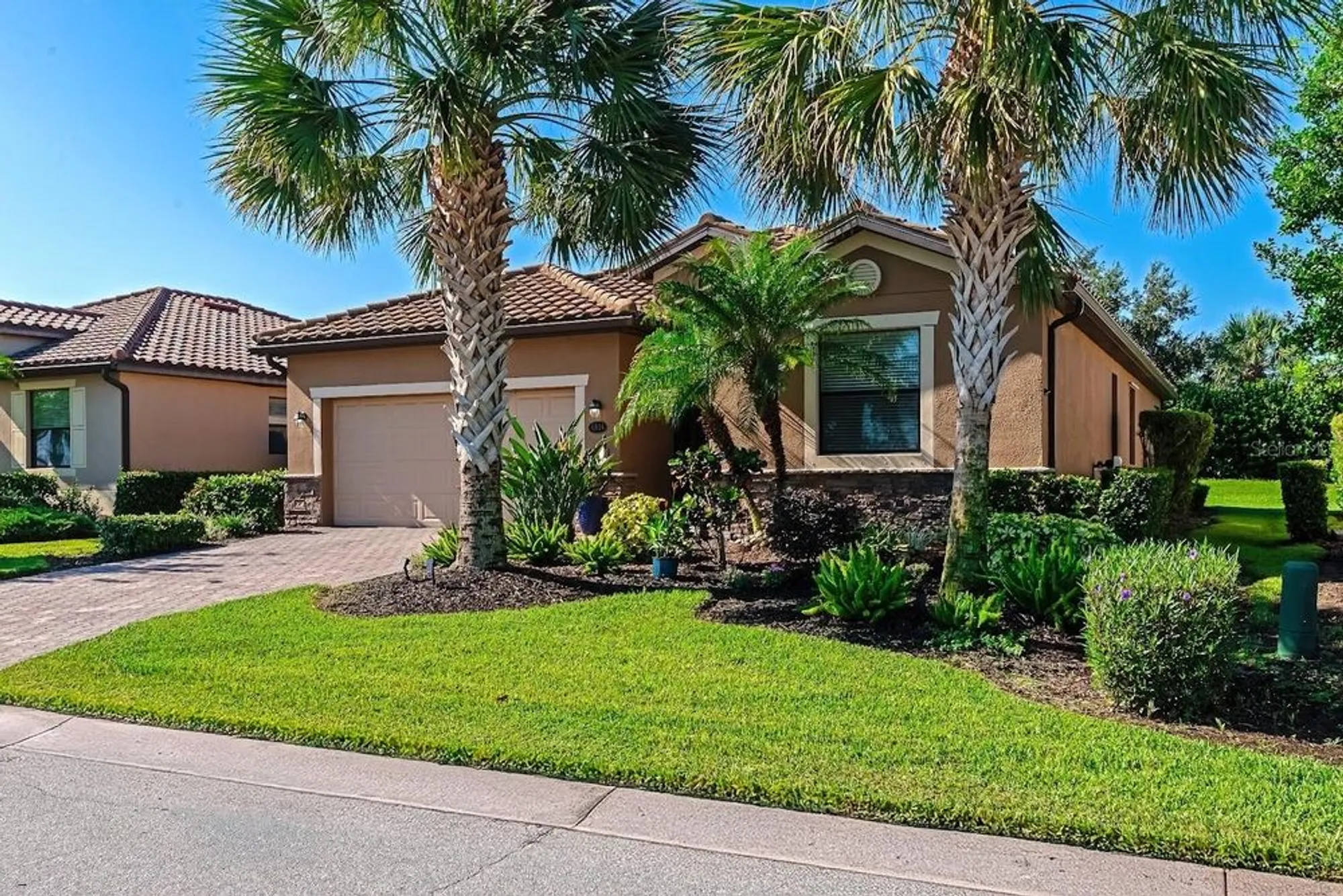 Property Slideshow image 2 of 34 | 6814 willowshire way, Bradenton, FL, 34212