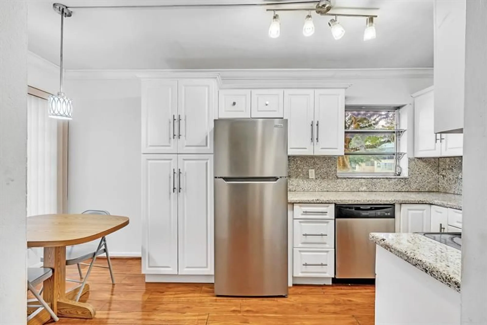 Property Slideshow image 10 of 41 | 5940 nw 64th ave apt 101, Tamarac, FL, 33319