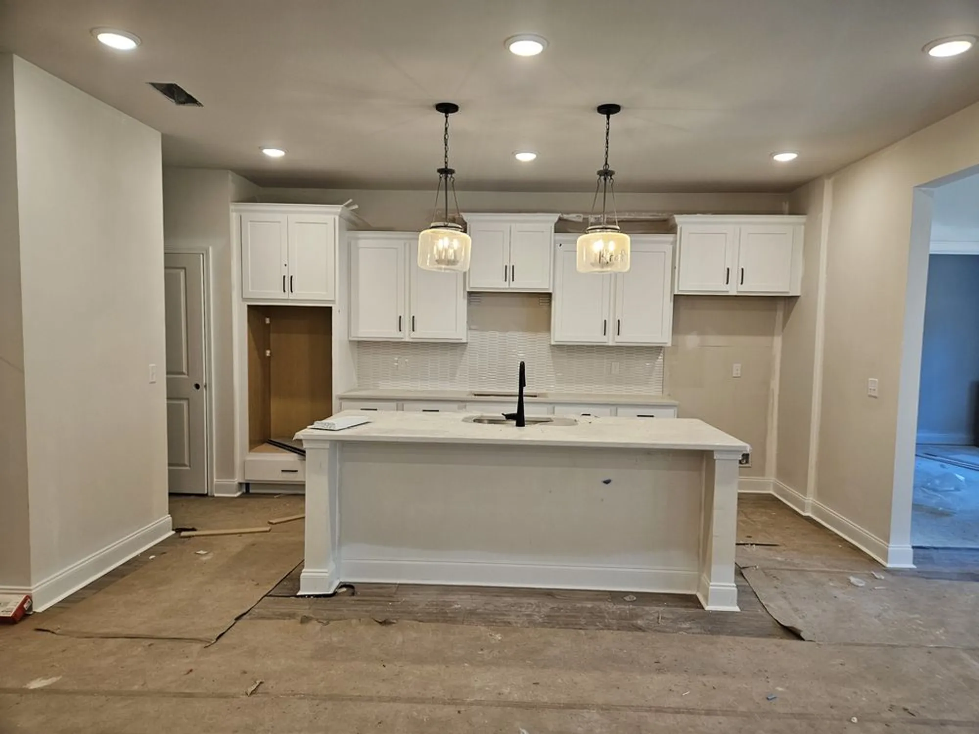 Property Slideshow image 17 of 34 | 356 stonehaus cir, Antioch, TN, 37013