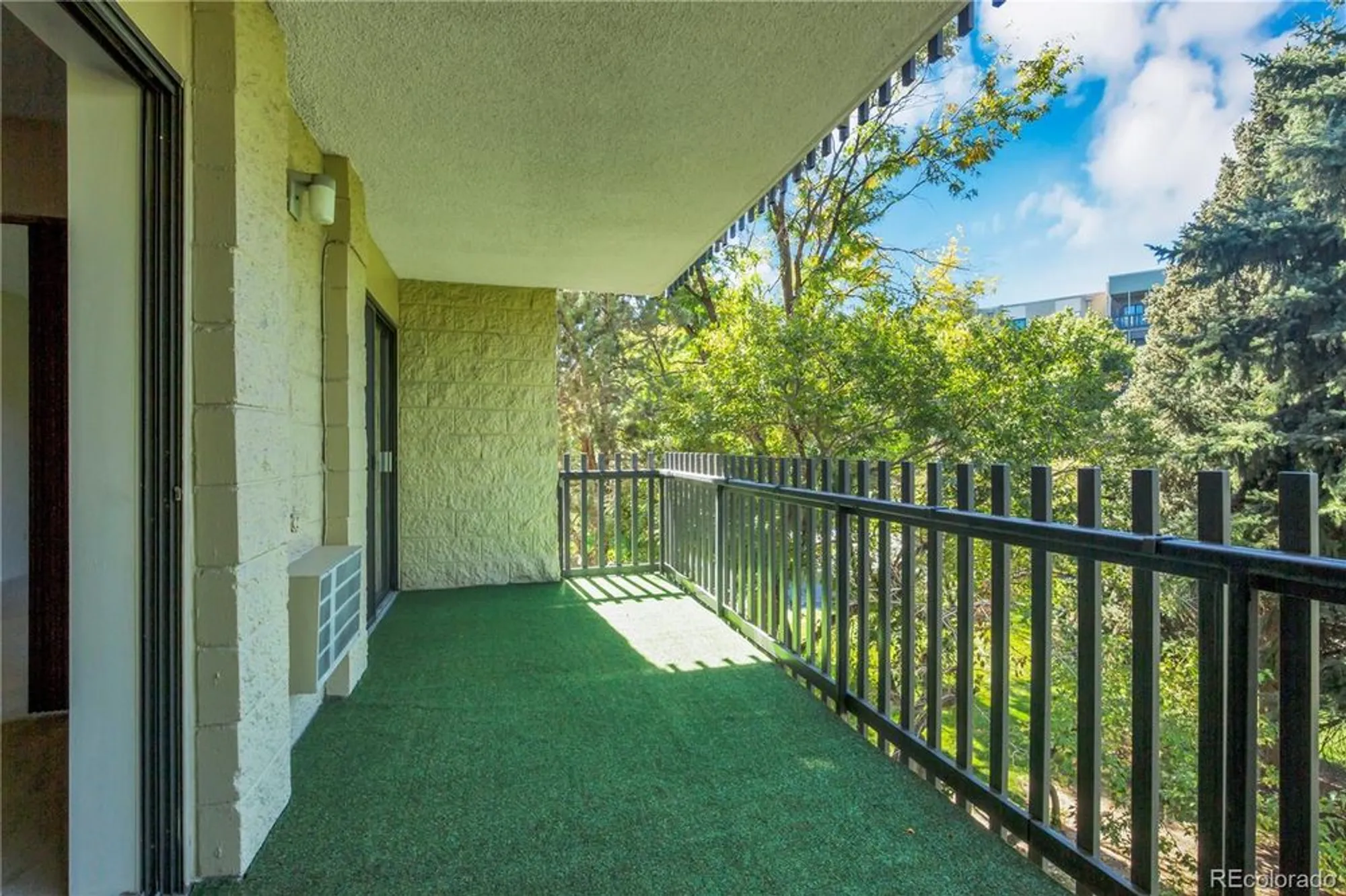 Property Slideshow image 9 of 45 | 13691 e marina dr 208, Aurora, CO, 80014