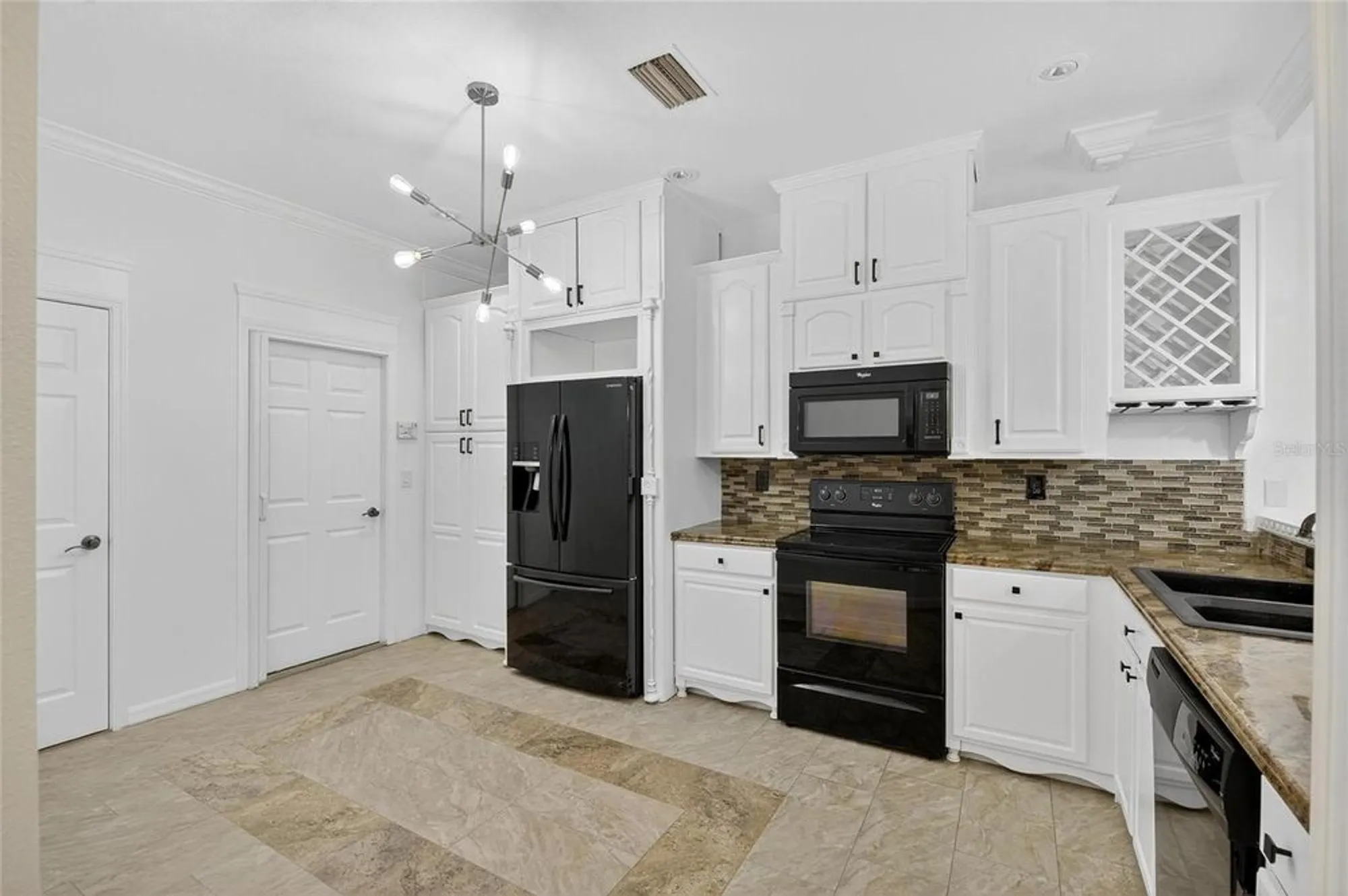 Property Slideshow image 9 of 36 | 329 seneca falls dr, Apollo Beach, FL, 33572