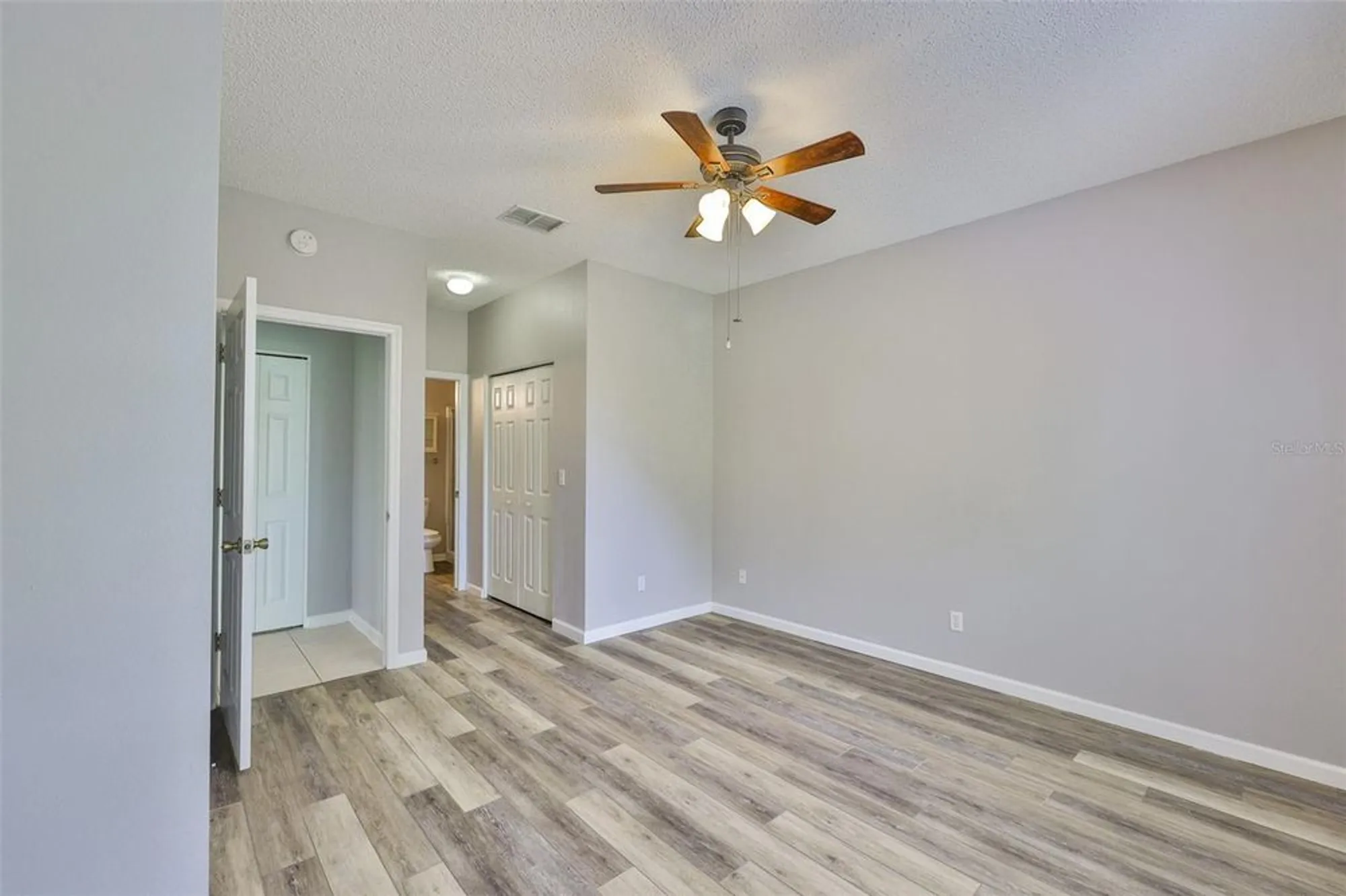 Property Slideshow image 17 of 52 | 2201 nantucket dr 46, Sun City Center, FL, 33573