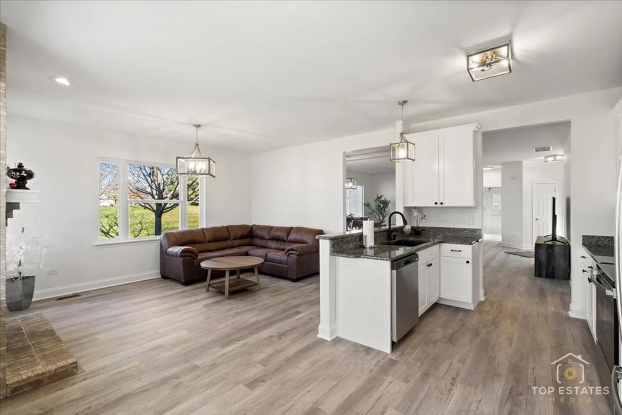 Property Slideshow image 11 of 28 | 13705 s redbud dr, Plainfield, IL, 60544