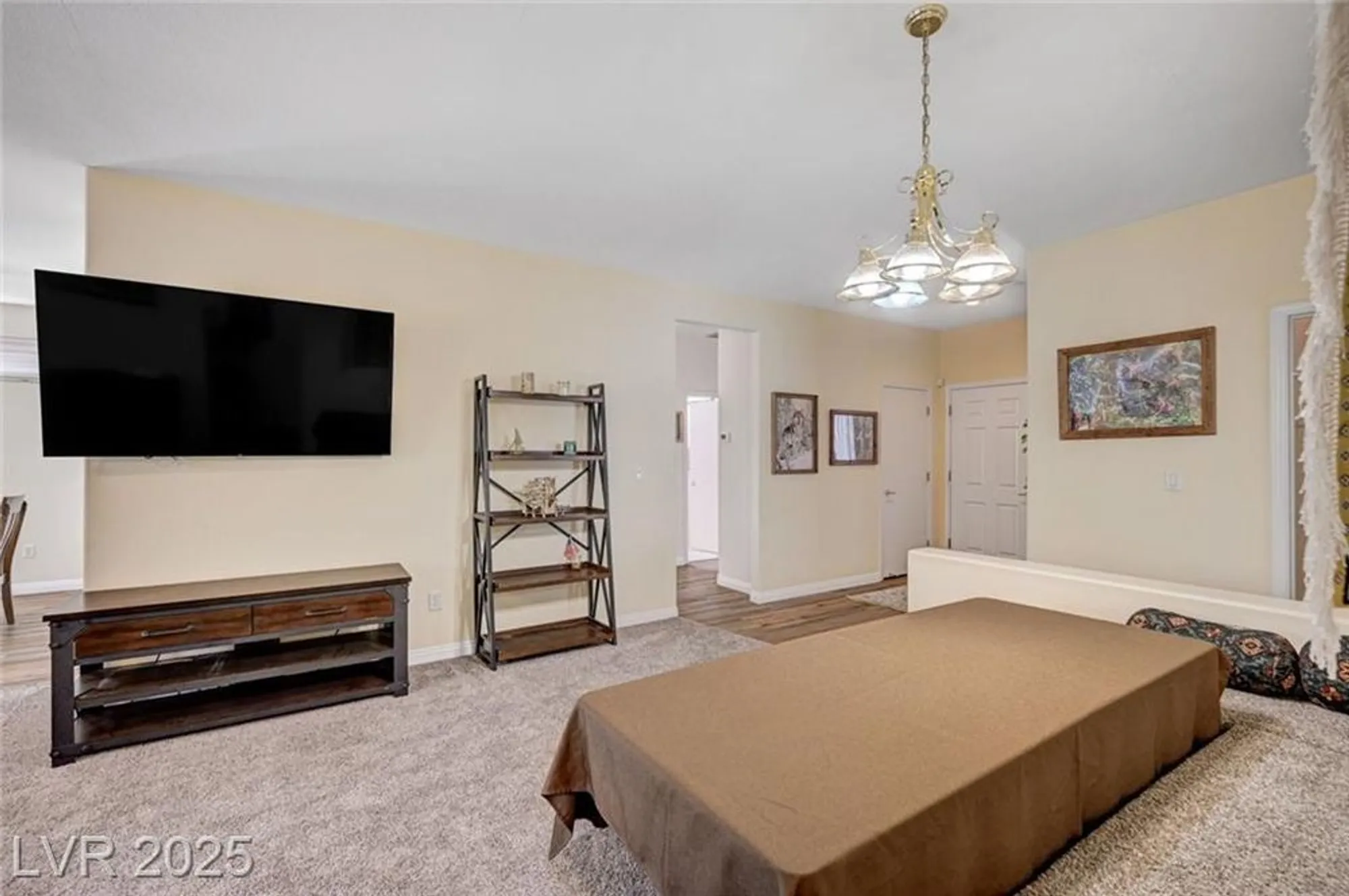 Property Slideshow image 10 of 60 | 580 carmel mesa dr, Henderson, NV, 89012