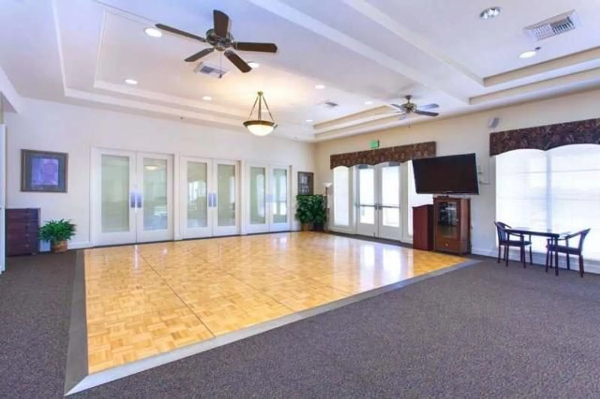 Property Slideshow image 12 of 36 | 9608 crystal bay ln, Elk Grove, CA, 95758