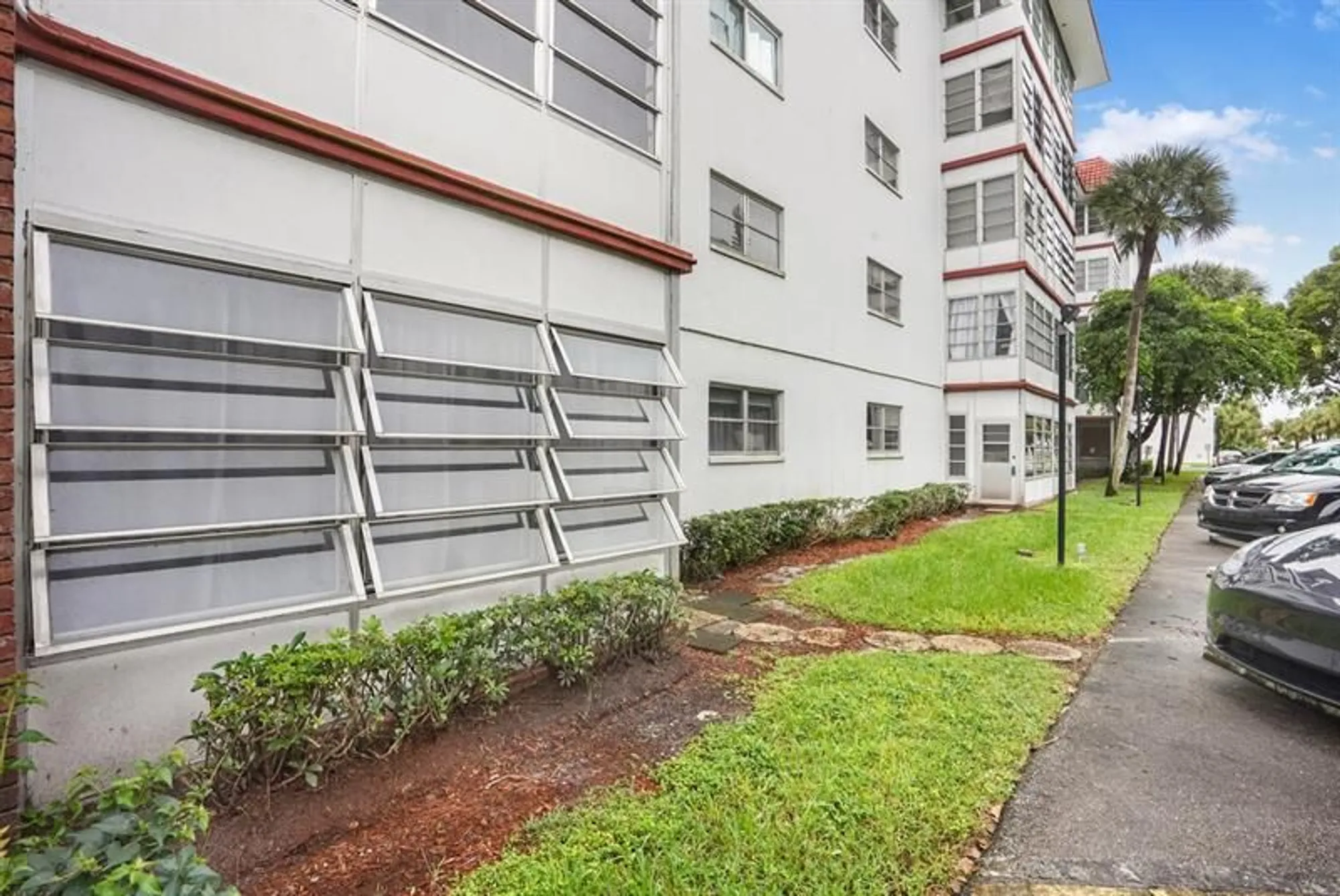 Property Slideshow image 8 of 20 | 4750 nw 22nd ct apt 115, Lauderhill, FL, 33313