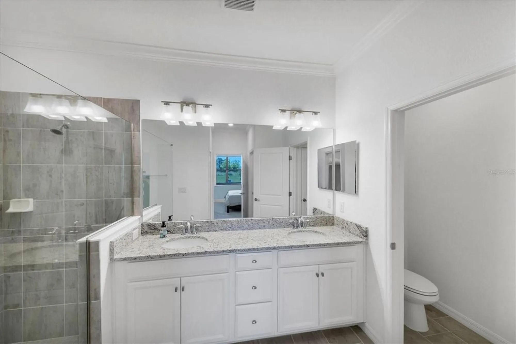 Property Slideshow image 32 of 38 | 24273 spartina dr, Venice, FL, 34293
