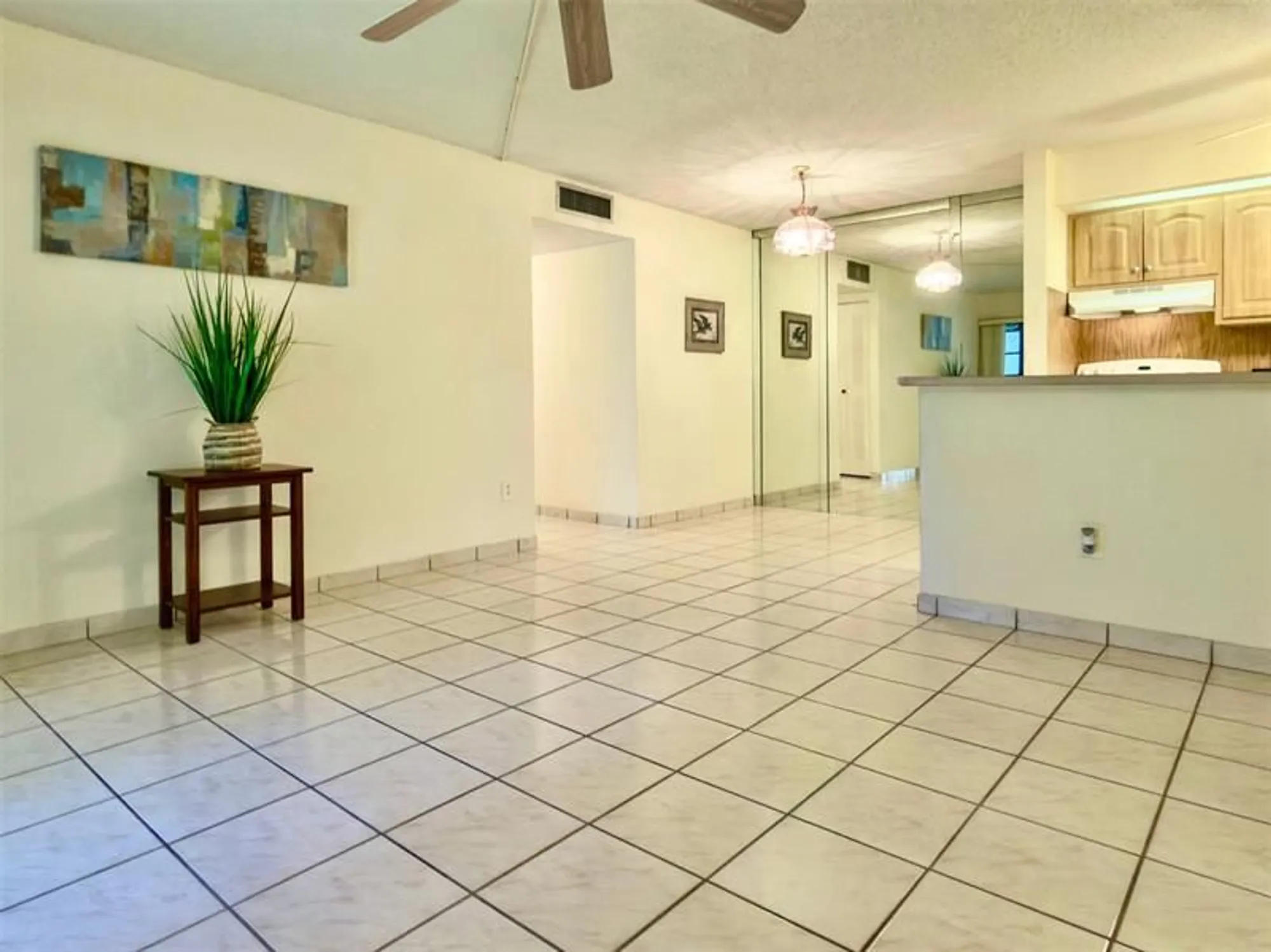 Property Slideshow image 7 of 51 | 9988 n belfort cir 111, Tamarac, FL, 33321