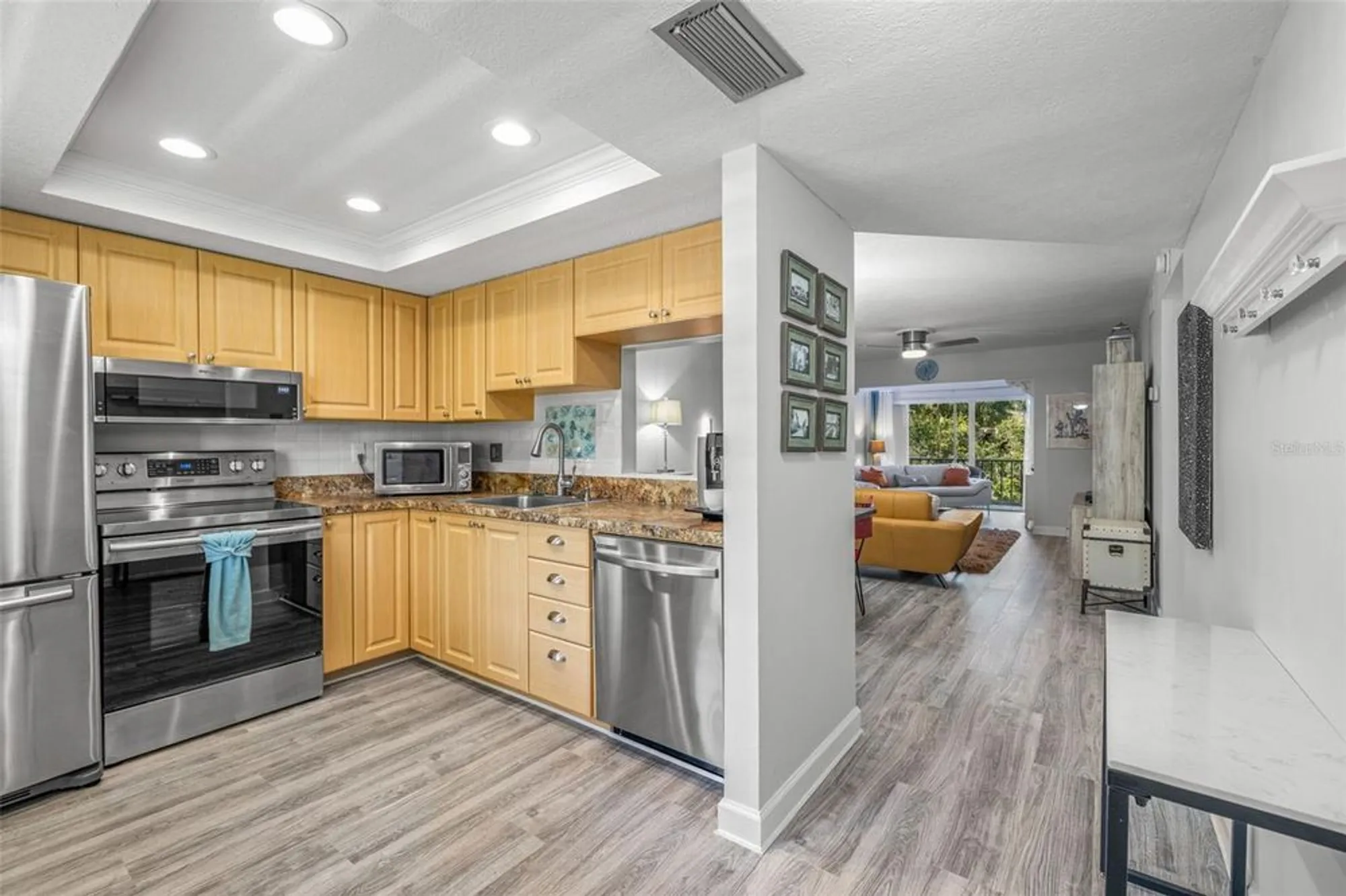 Property Slideshow image 6 of 62 | 946 virginia st apt 207, Dunedin, FL, 34698