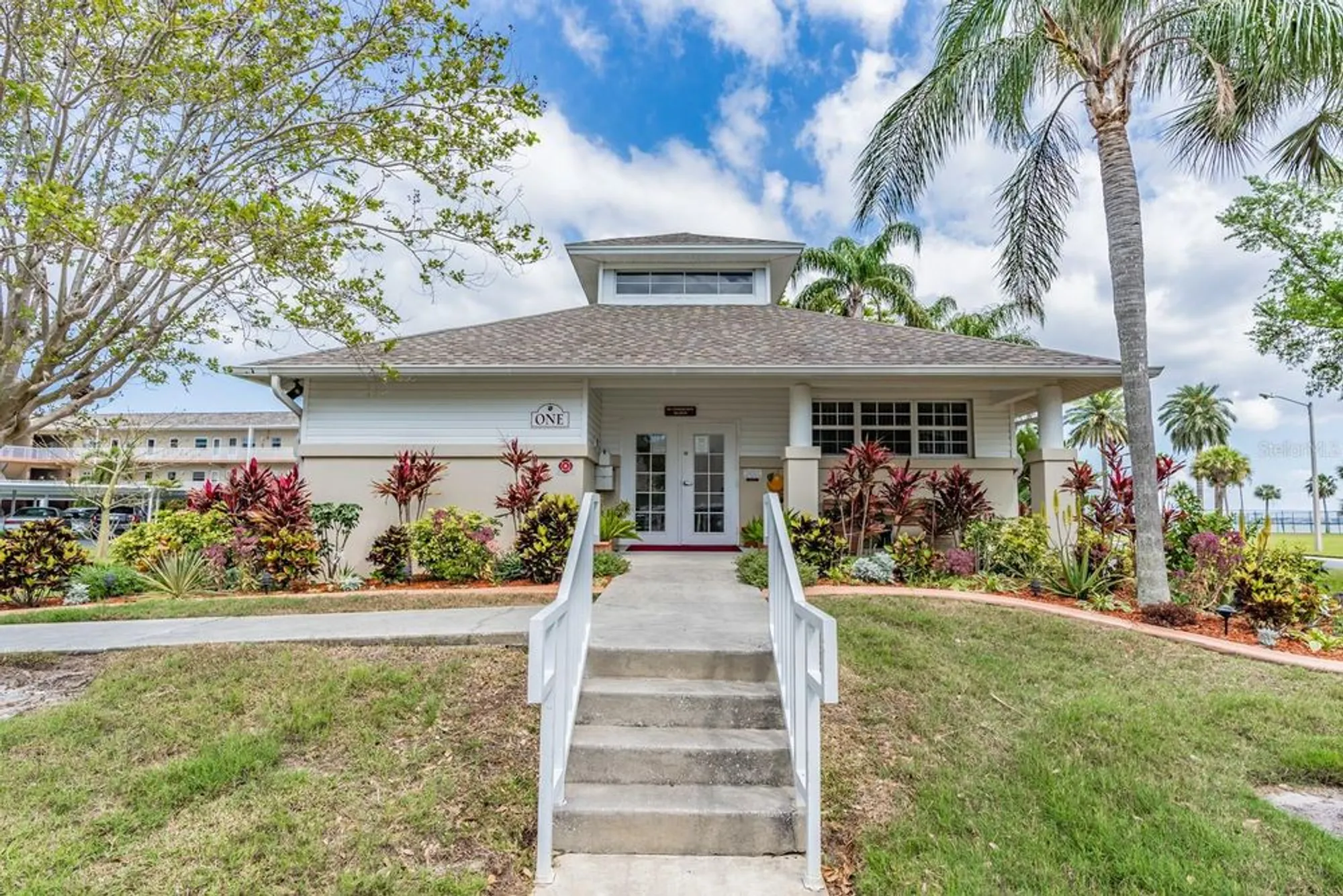Property Slideshow image 32 of 60 | 9 haig pl 104, Dunedin, FL, 34698