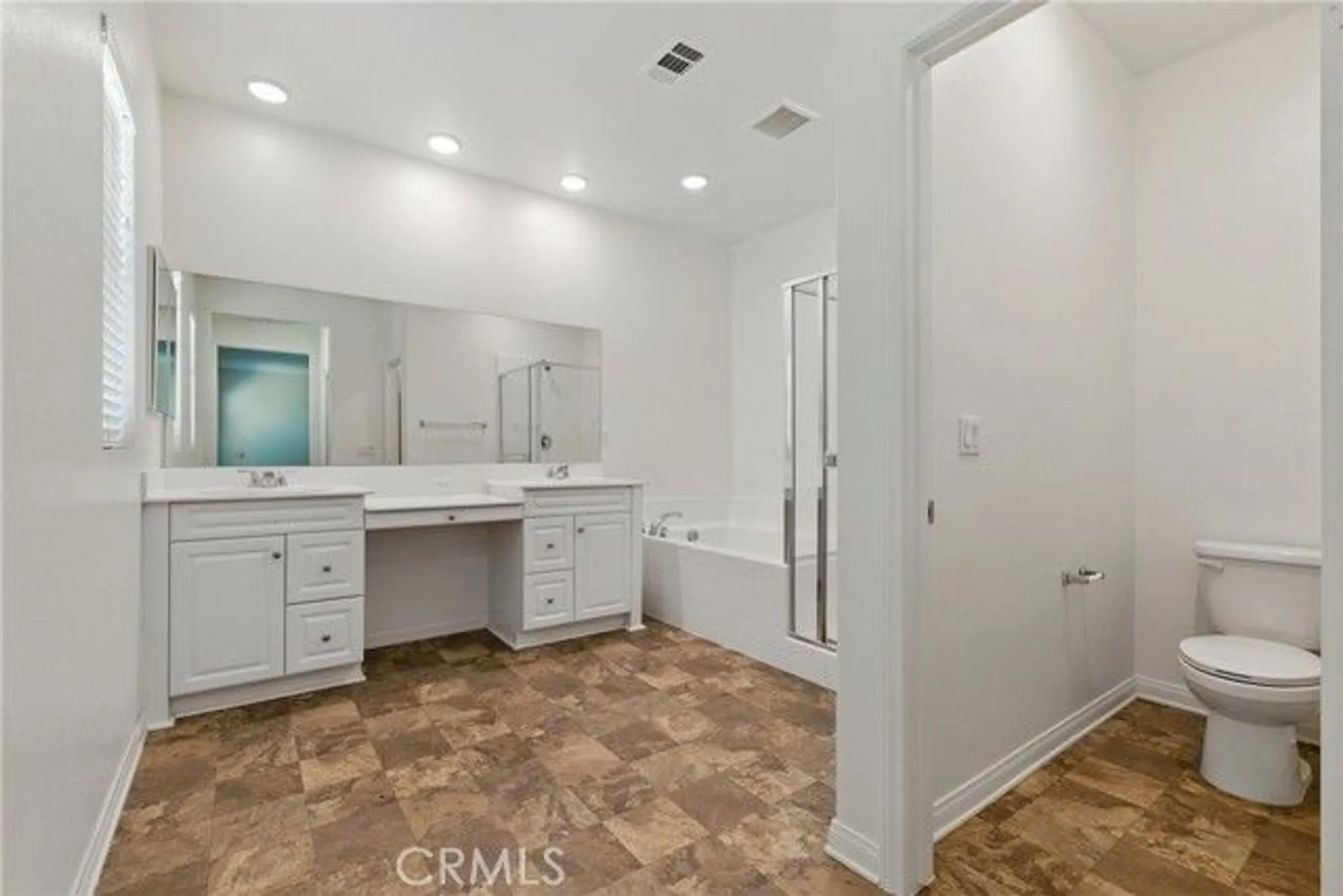 Property Slideshow image 16 of 39 | 24583 acadia dr, Corona, CA, 92883