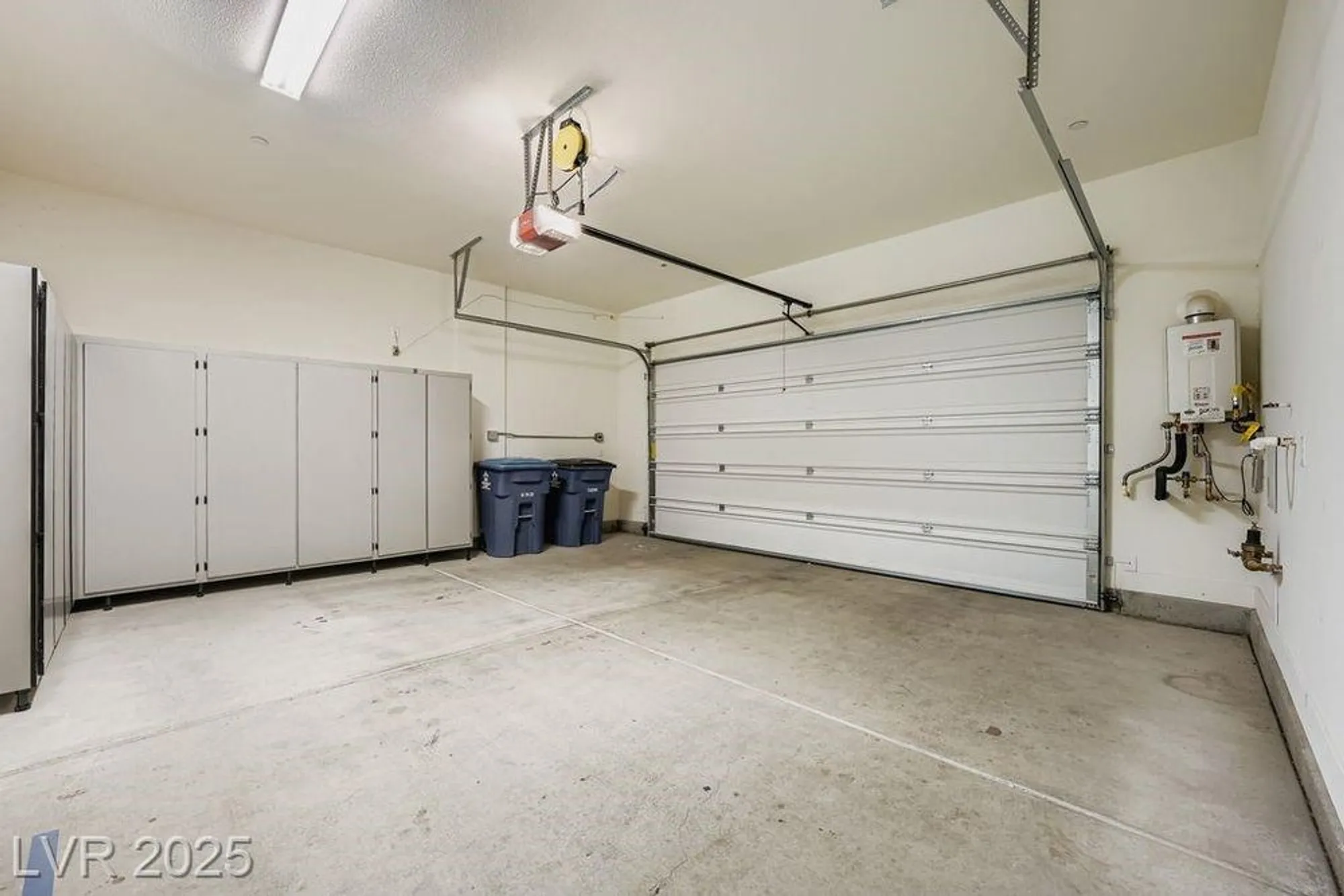 Property Slideshow image 27 of 35 | 4294 swift st, Las Vegas, NV, 89135