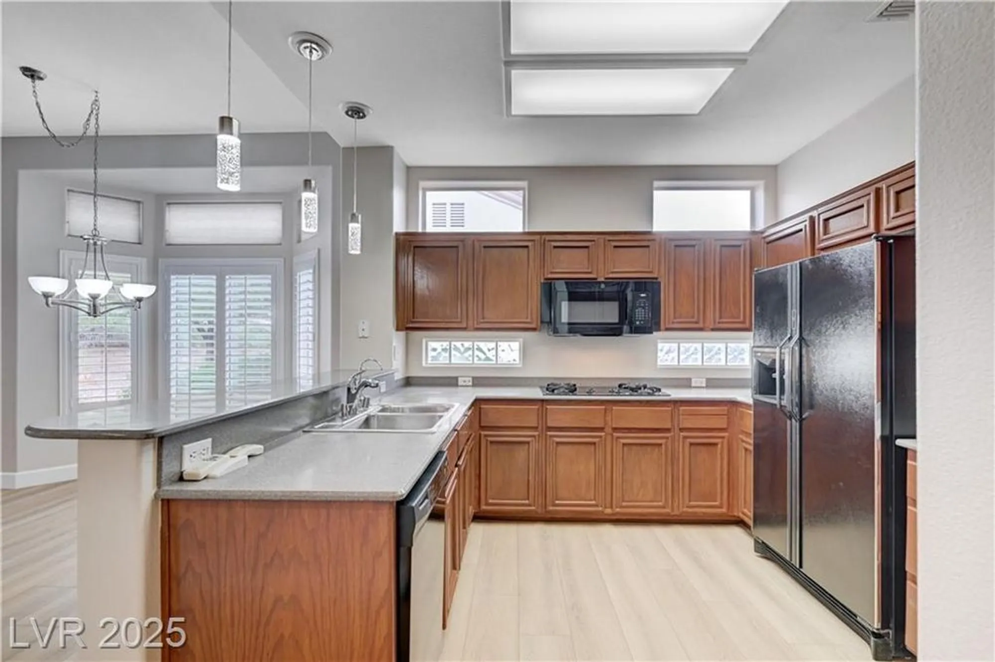 Property Slideshow image 18 of 77 | 2801 byron dr, Las Vegas, NV, 89134