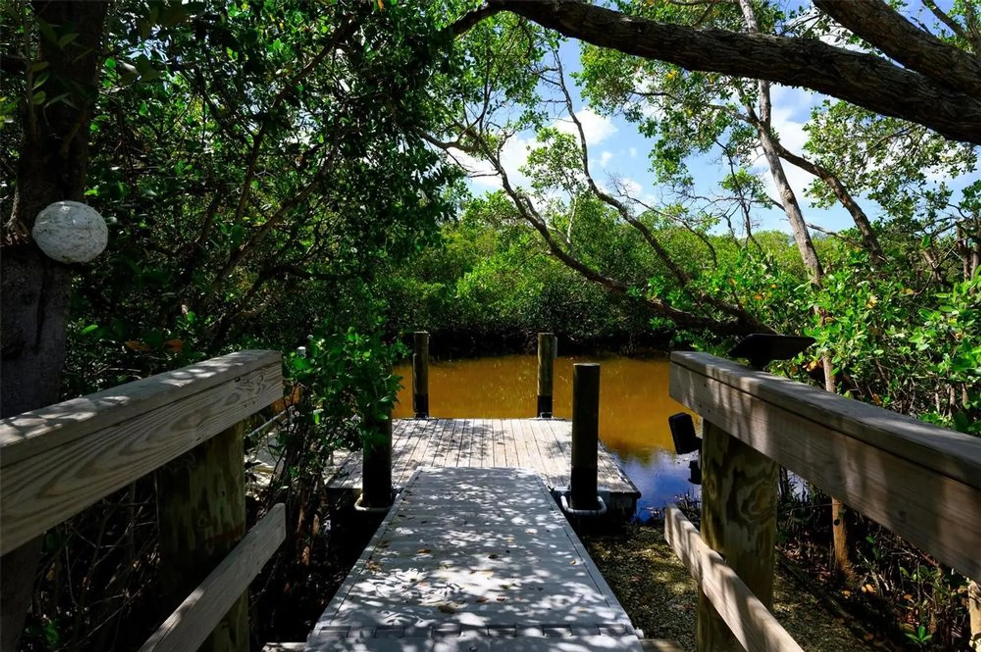 Property Slideshow image 47 of 53 | 1103 edgewater cir # 1103, Bradenton, FL, 34209