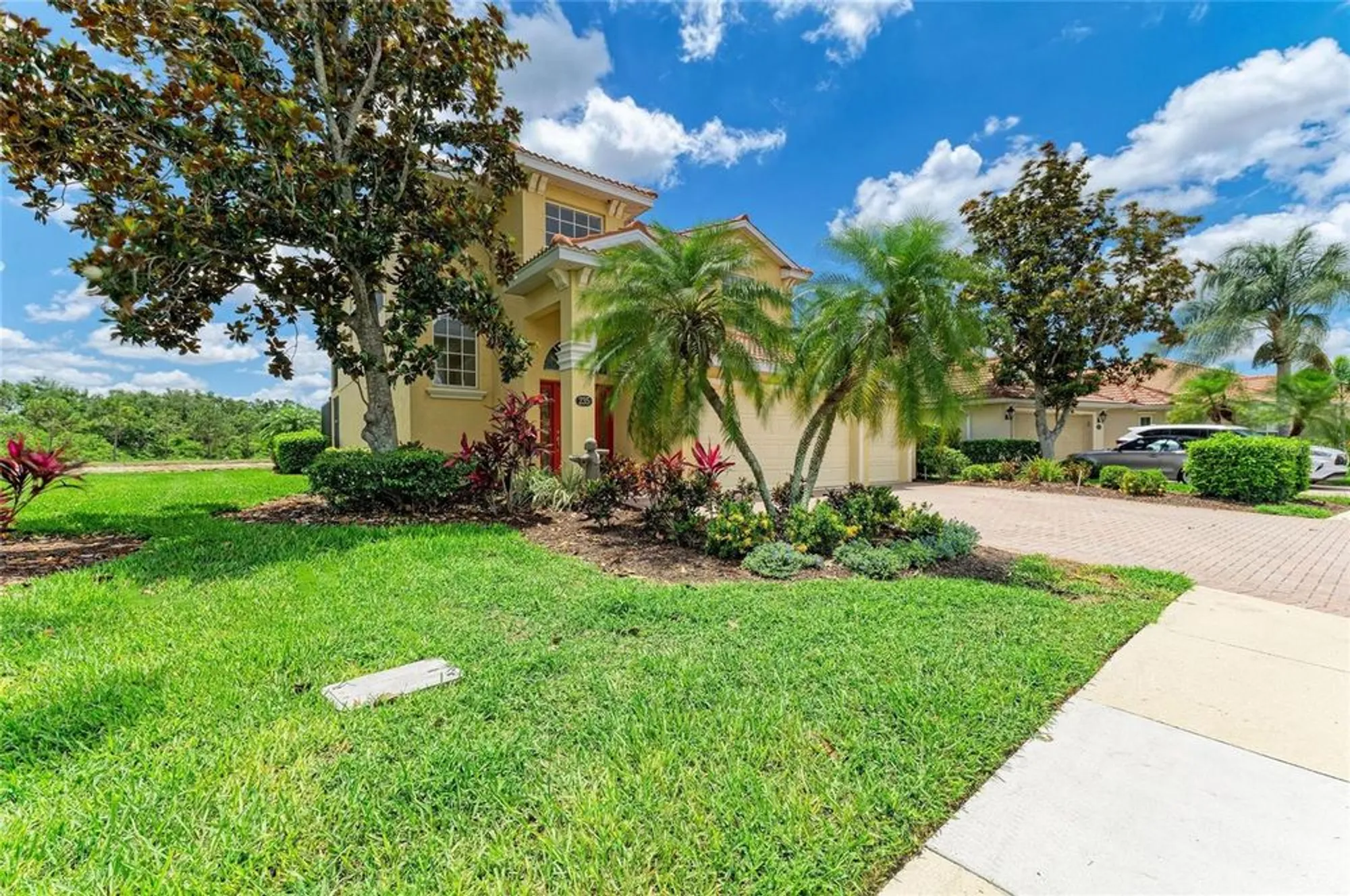 Property Slideshow image 15 of 89 | 235 river enclave ct, Bradenton, FL, 34212