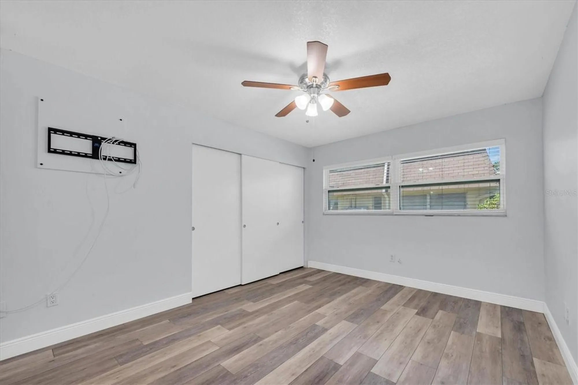 Property Slideshow image 15 of 27 | 8350 burgundy dr, Pinellas Park, FL, 33781