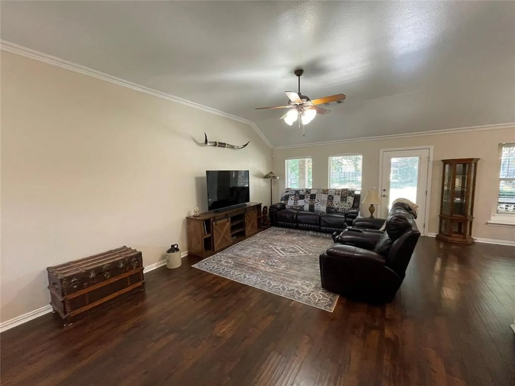 Property Slideshow image 5 of 22 | 9700 applewood trl, Denton, TX, 76207