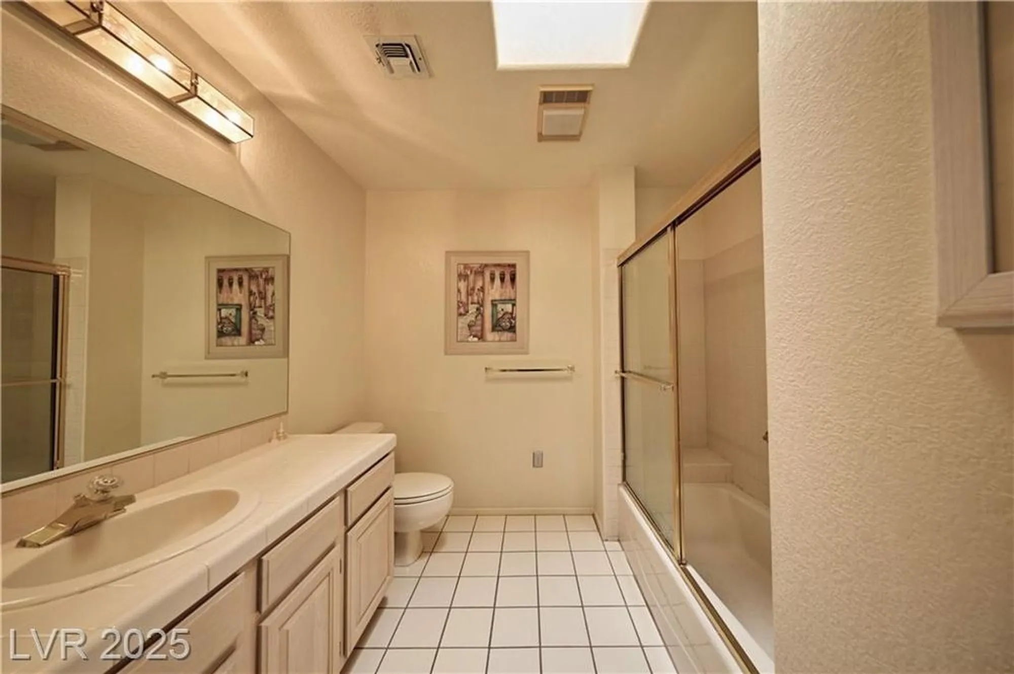 Property Slideshow image 14 of 17 | 2851 s valley view blvd 1199, Las Vegas, NV, 89102
