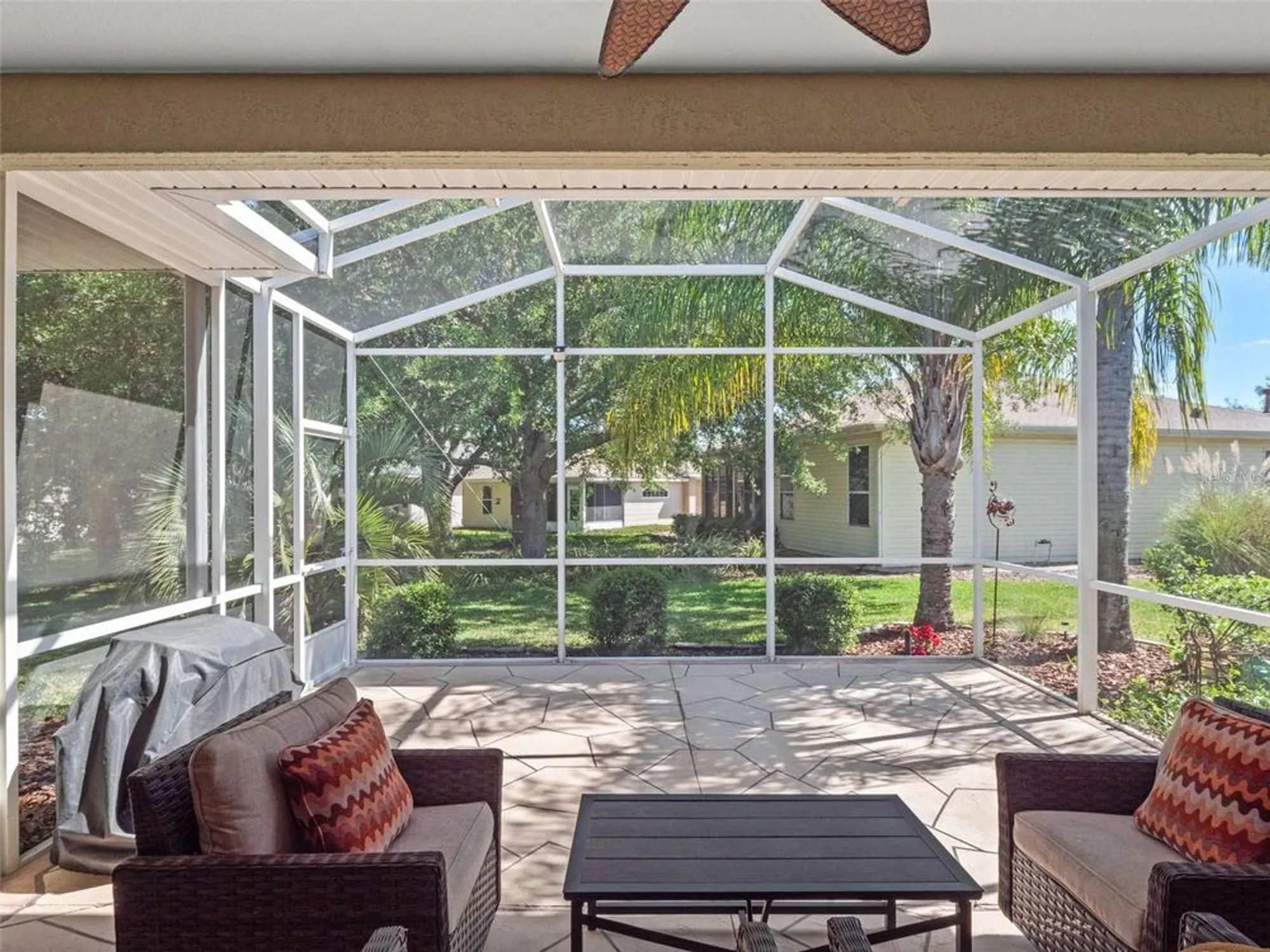 Property Slideshow image 31 of 65 | 20504 queen alexandra dr, Leesburg, FL, 34748
