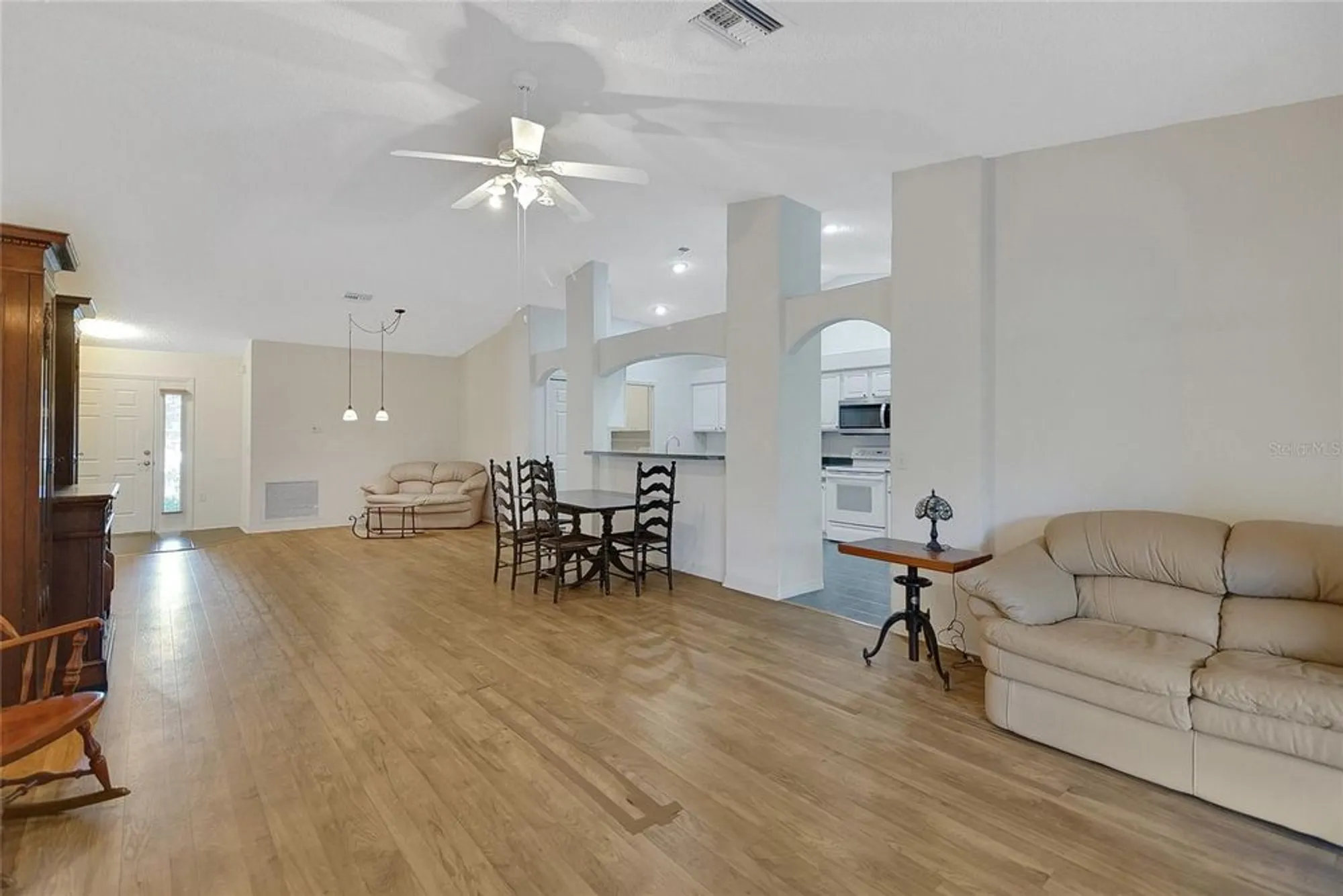 Property Slideshow image 29 of 77 | 32942 rambling oaks ct, Leesburg, FL, 34748