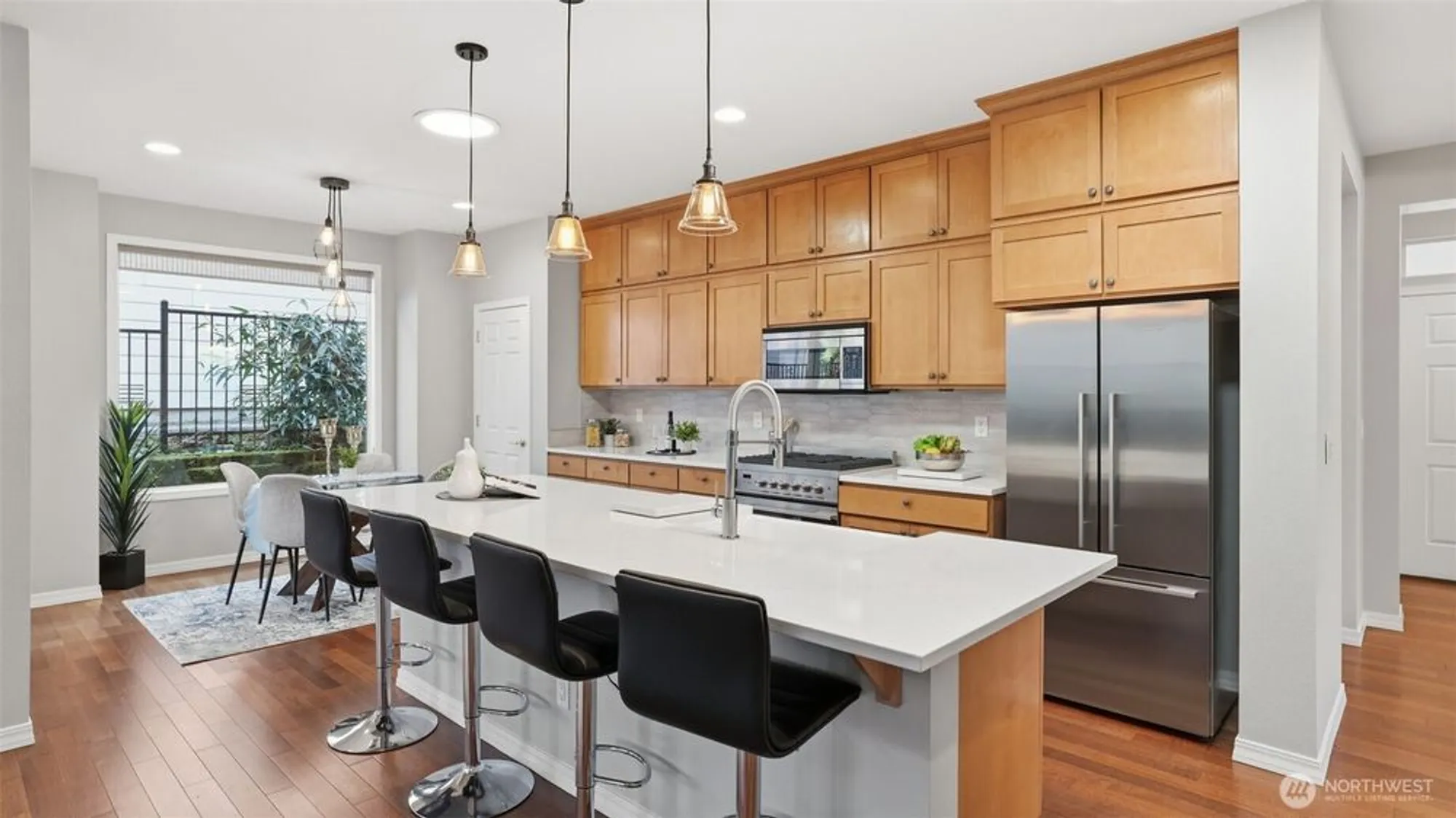 Property Slideshow image 12 of 40 | 12832 231st pl, Redmond, WA, 98053