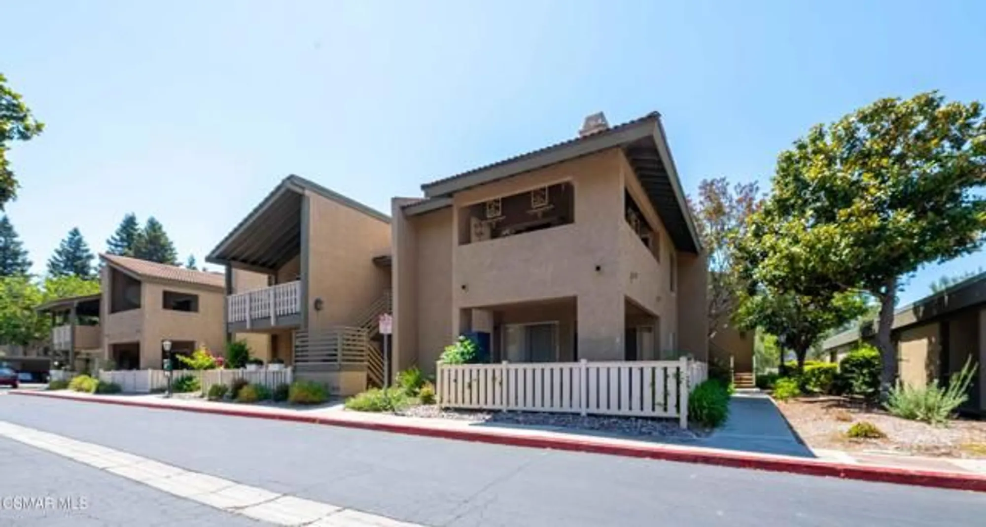 Property Slideshow image 19 of 34 | 460 arbor lane ct apt 203, Thousand Oaks, CA, 91360