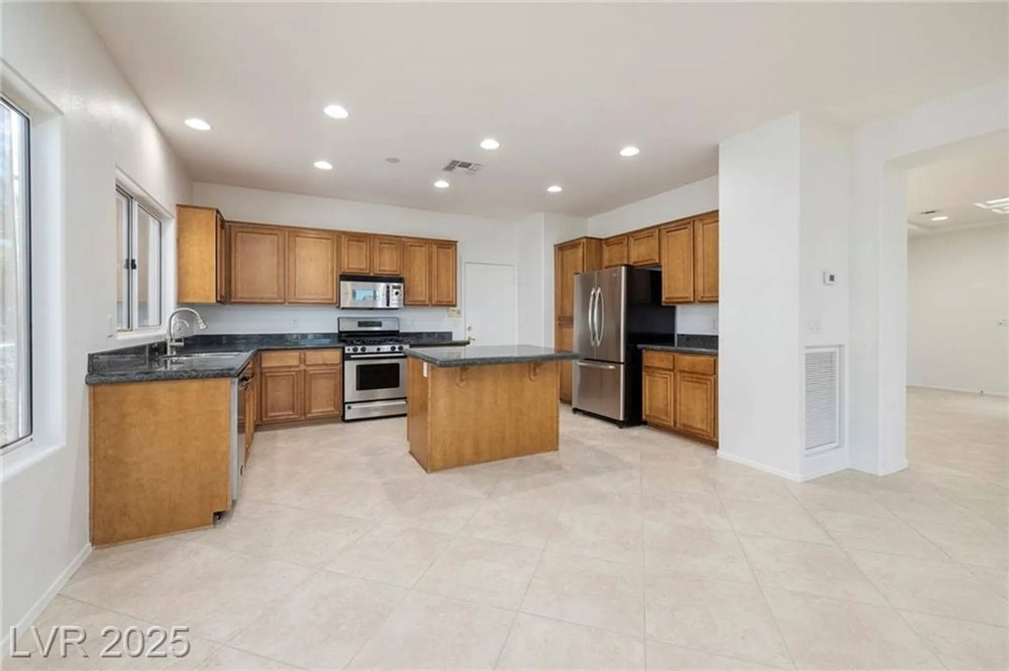 Property Slideshow image 12 of 50 | 1691 wellington springs ave, Henderson, NV, 89052