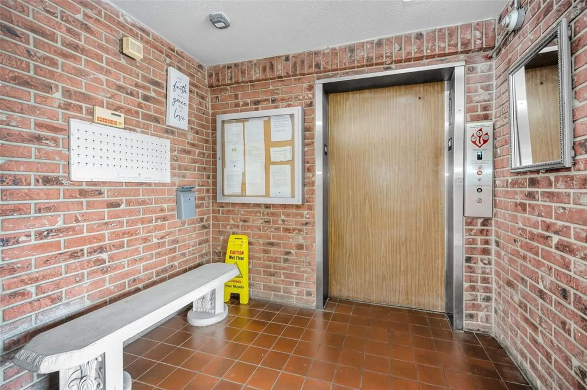 Property Slideshow image 8 of 84 | 5501 80th st n unit 405, St Petersburg, FL, 33709